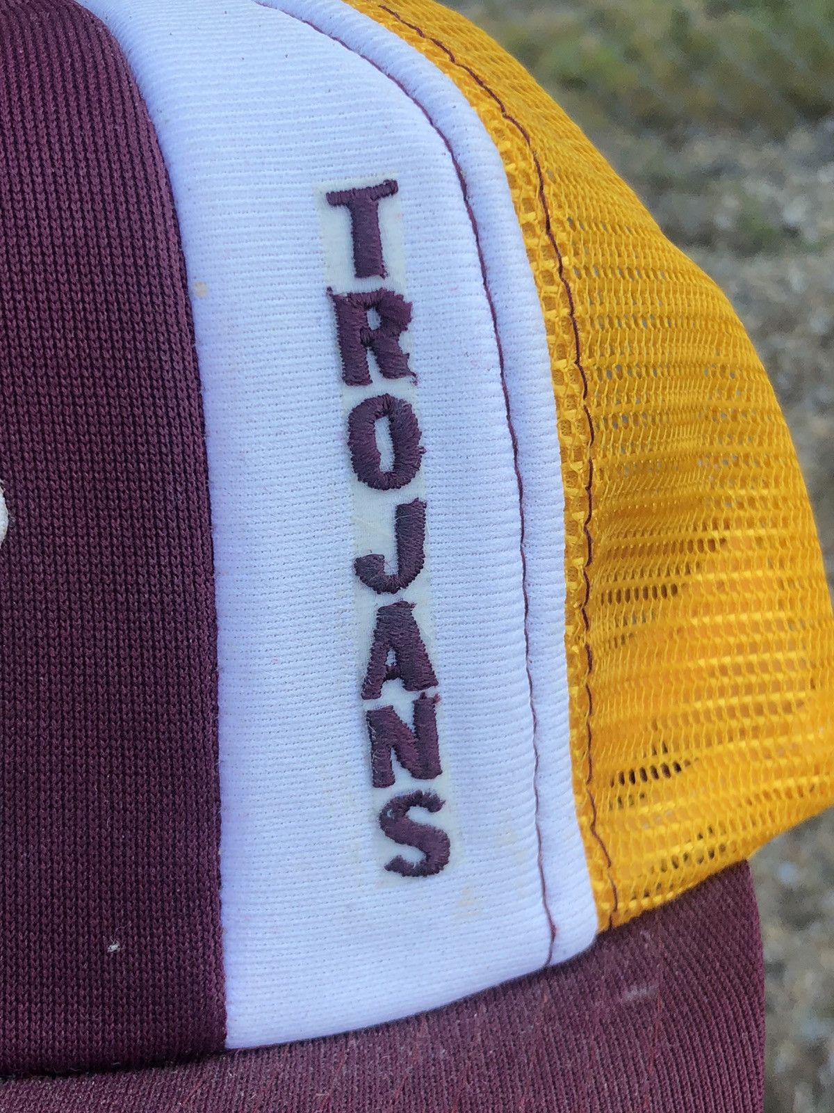 Vintage Vintage 90s USC Trojans Trucker Cap Size ONE SIZE - 4 Thumbnail