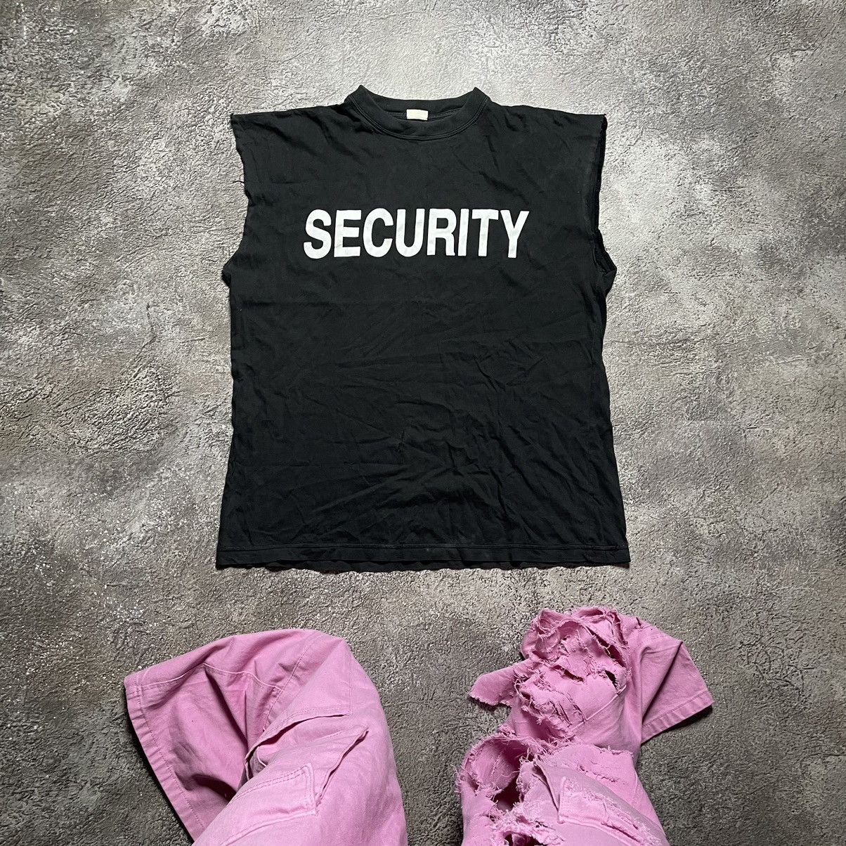 Vintage Vintage Y2K Security Logo Graphic Tank Top Streetwear Boxy L Size US L / EU 52-54 / 3 - 1 Thumbnail
