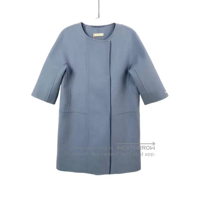 MaxMara Stylish Blue Women's Coat .