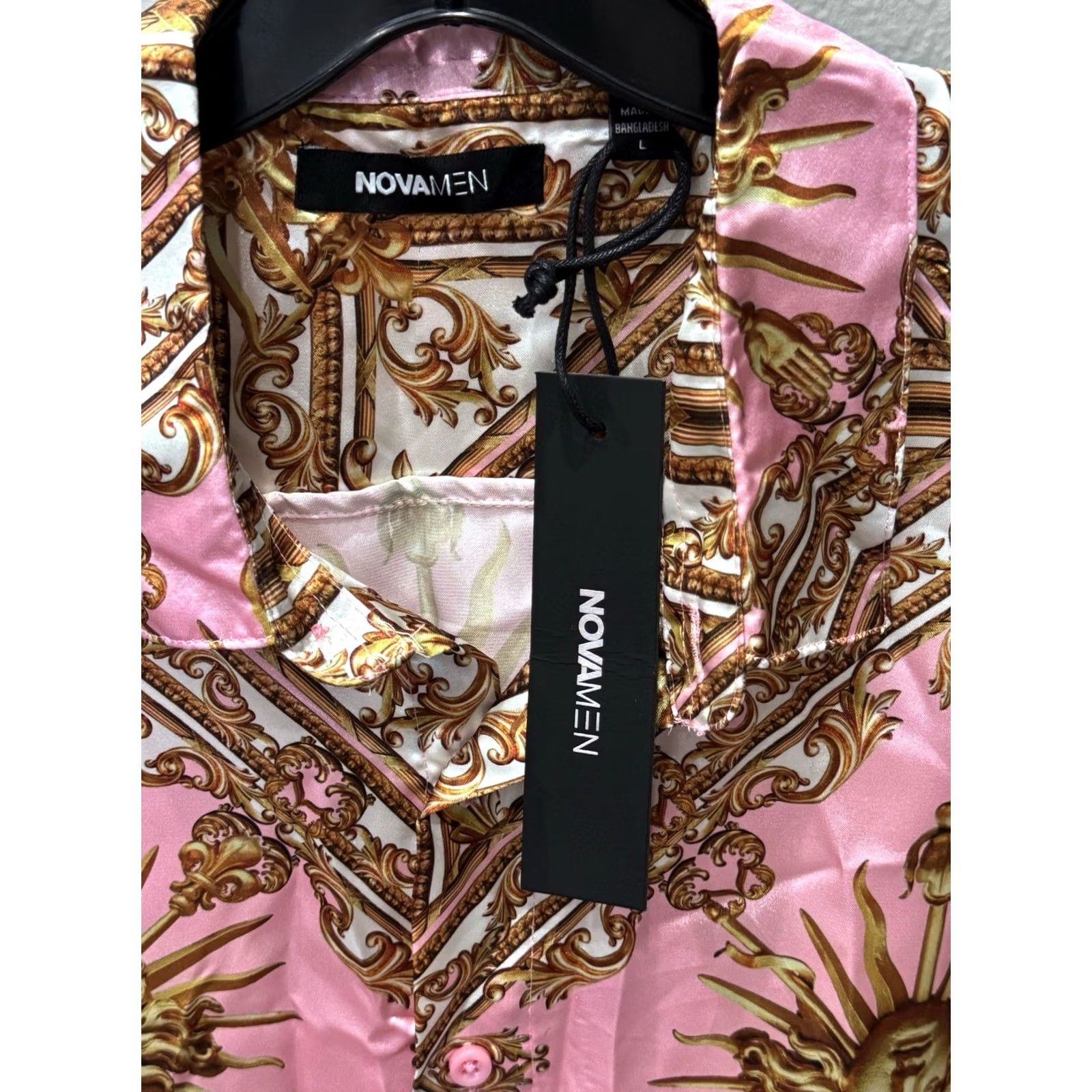 Fashion Nova NWT Fashion Nova Medusa Satin SHORT SLEEVE BUTTON UP SHIRT Large L Size US L / EU 52-54 / 3 - 5 Thumbnail