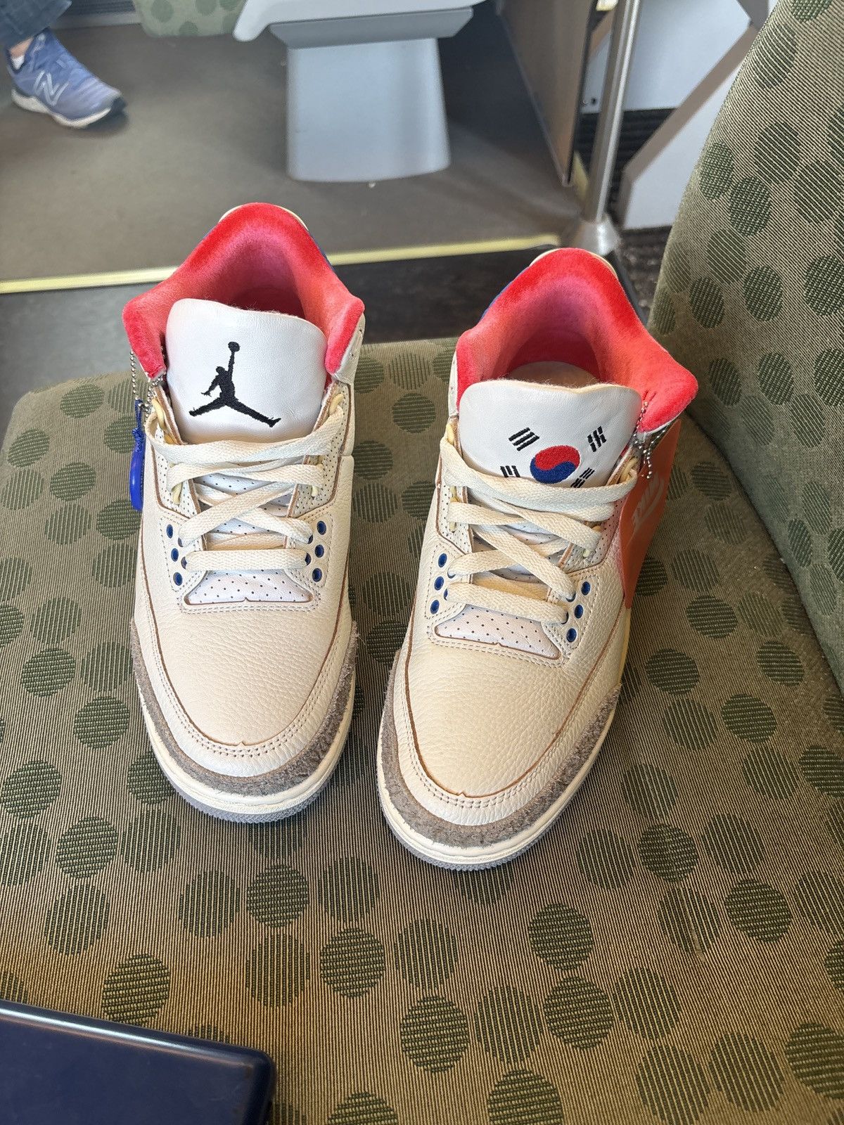 Nike Seoul South Korean Jordan 3s 2.0s Size US 8 / EU 41 - 6 Thumbnail