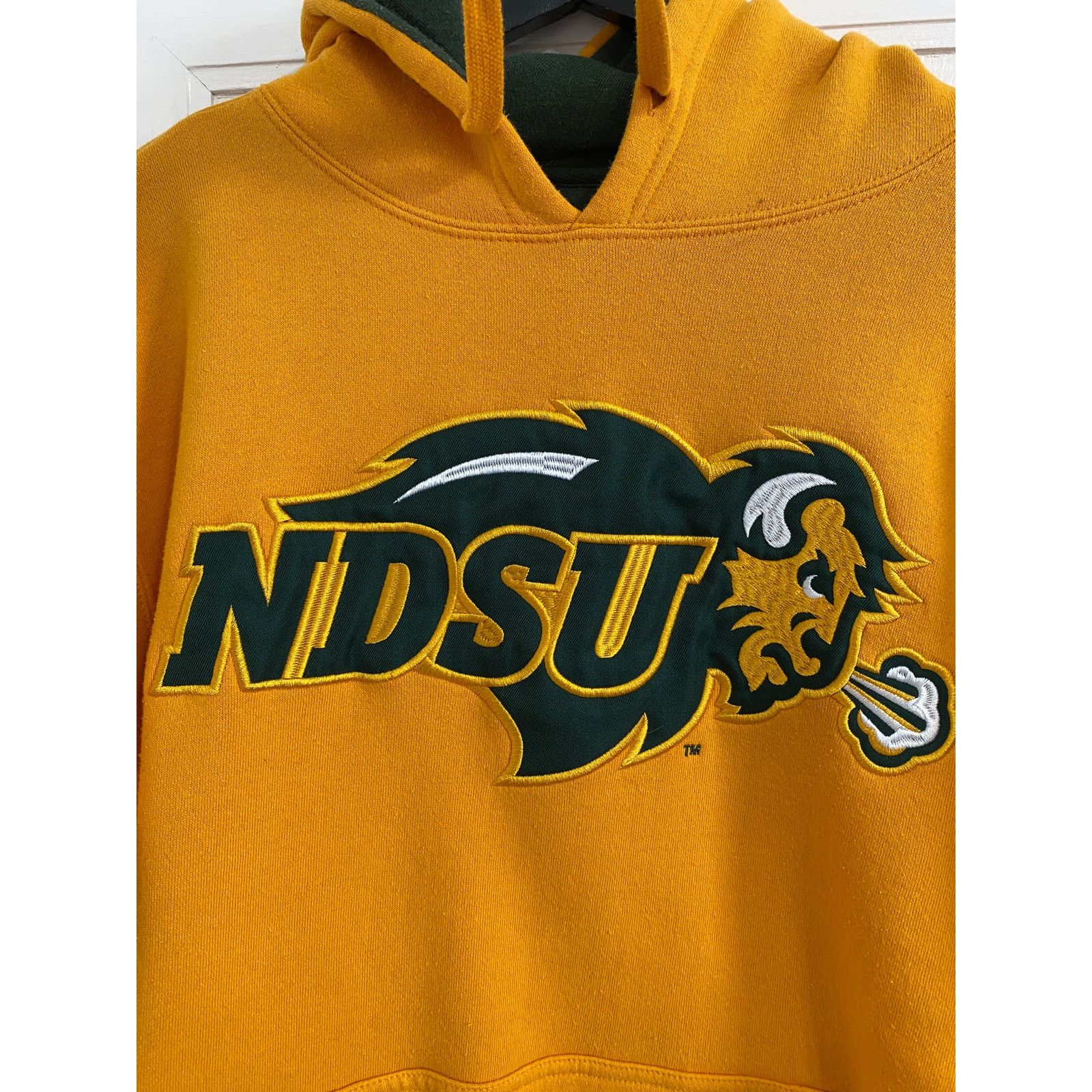 NCAA NDSU Bison Stitched Hoodie Sweatshirt Size Small Size US S / EU 44-46 / 1 - 2 Thumbnail
