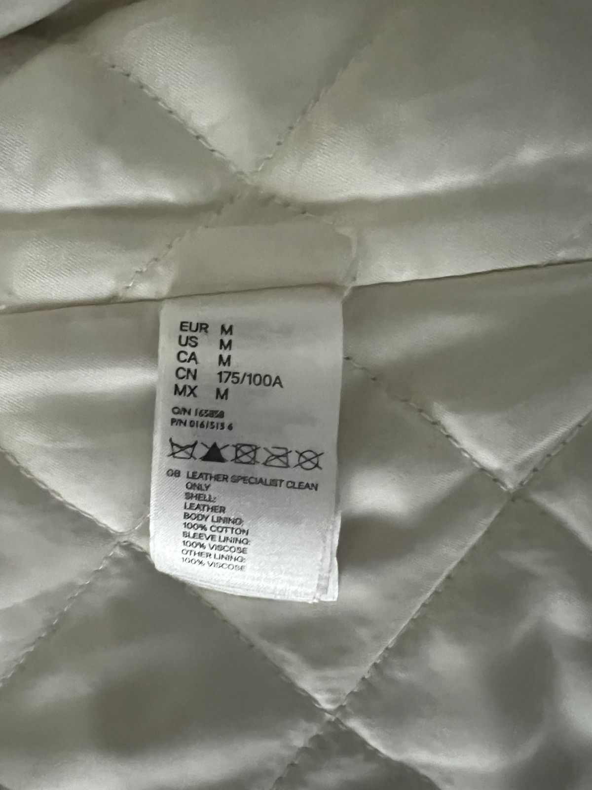 H&M × Maison Margiela H&M x Margiela collab white leather puffer jacket Size US M / EU 48-50 / 2 - 5 Thumbnail