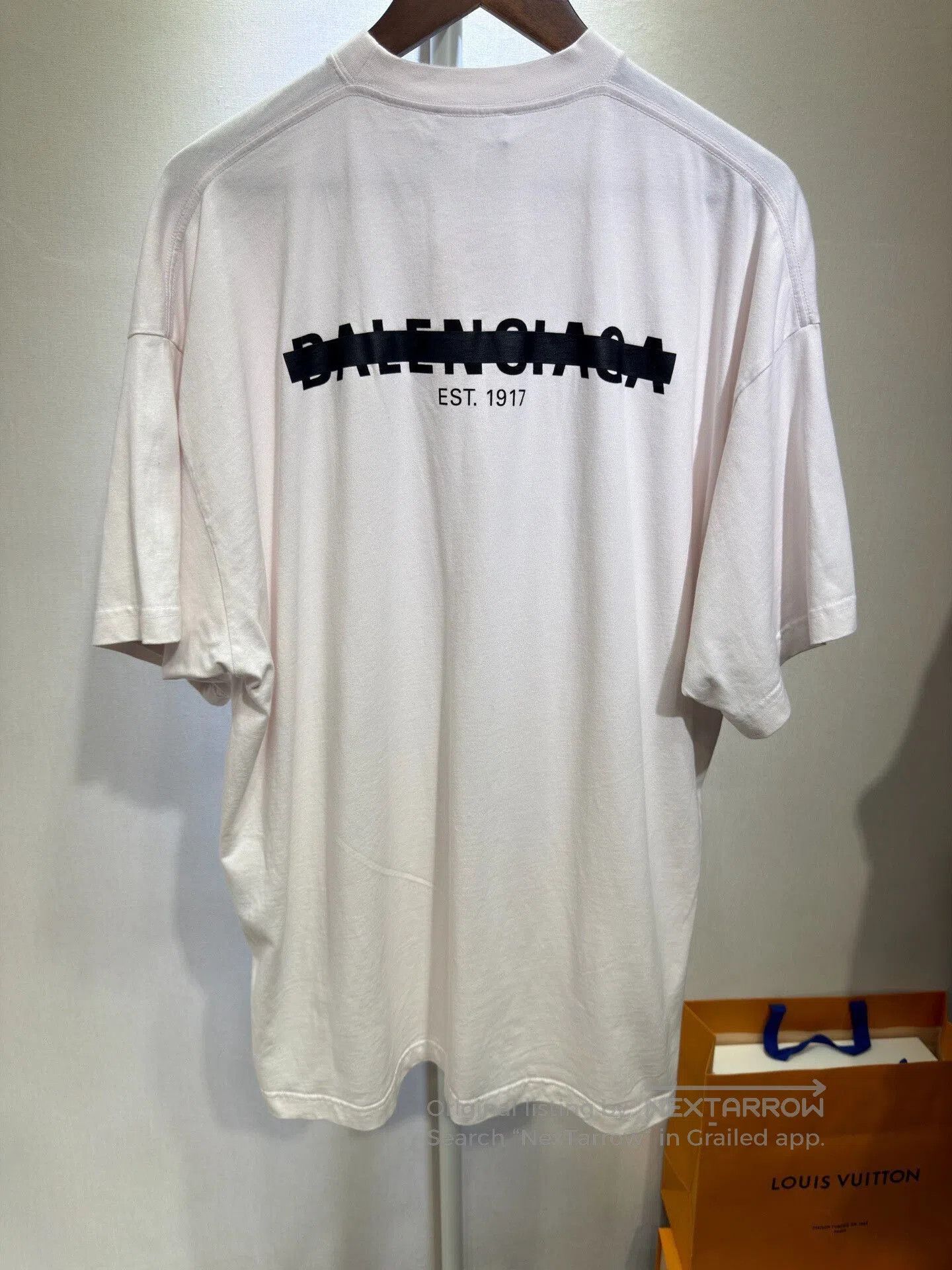 Balenciaga Balenciaga Pink Graffiti Logo Short Sleeve T. Size M / US 6-8 / IT 42-44 - 2 Thumbnail