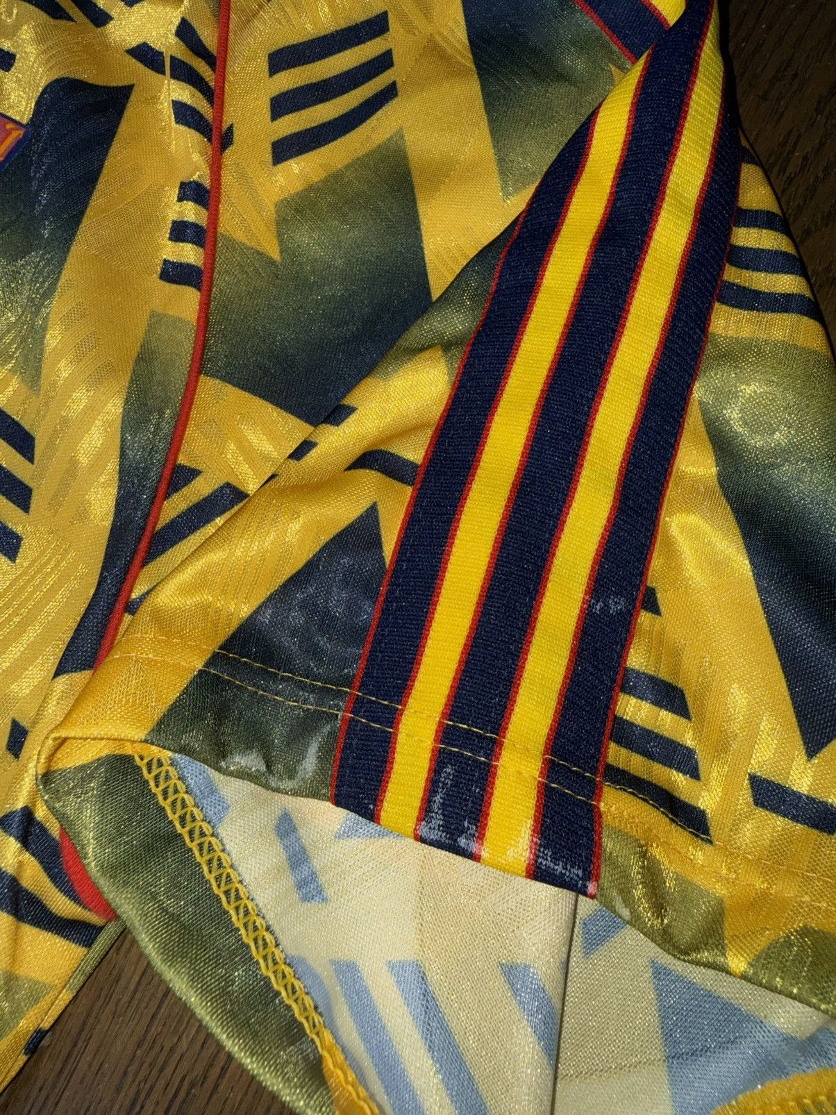 Adidas Adidas Arsenal jersey 1991/1993 Away Bruised Banana Size US M / EU 48-50 / 2 - 9 Thumbnail