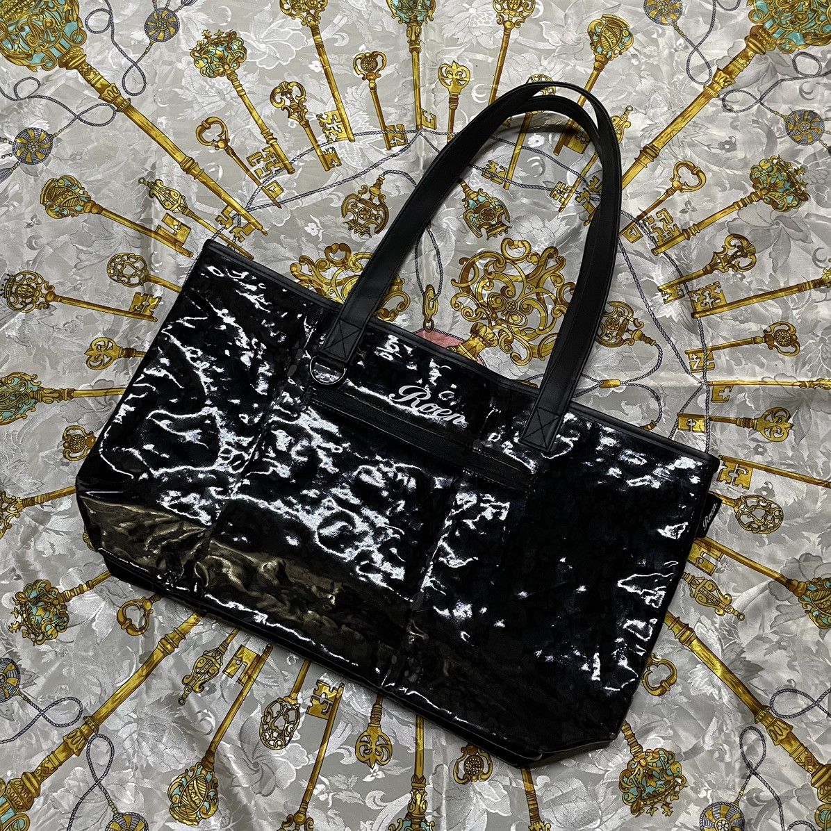 Mastermind Japan × Roen × roarguns ☠️ DOPE ☠️ - ROEN AOP CHEETAH PRINT SKULL ROCK TOTES BAG Size ONE SIZE - 6 Thumbnail
