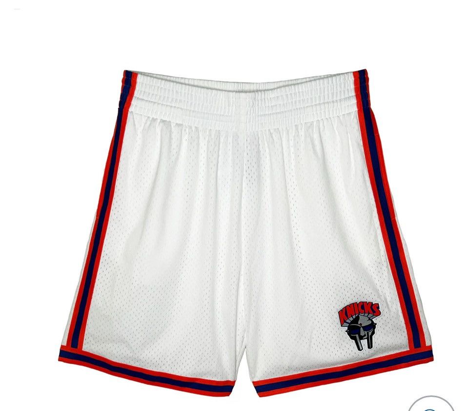 Mitchell & Ness Gas Drawls MF Doom Mitchell & Ness white NY Knicks shorts Size US 30 / EU 46 - 1 Thumbnail