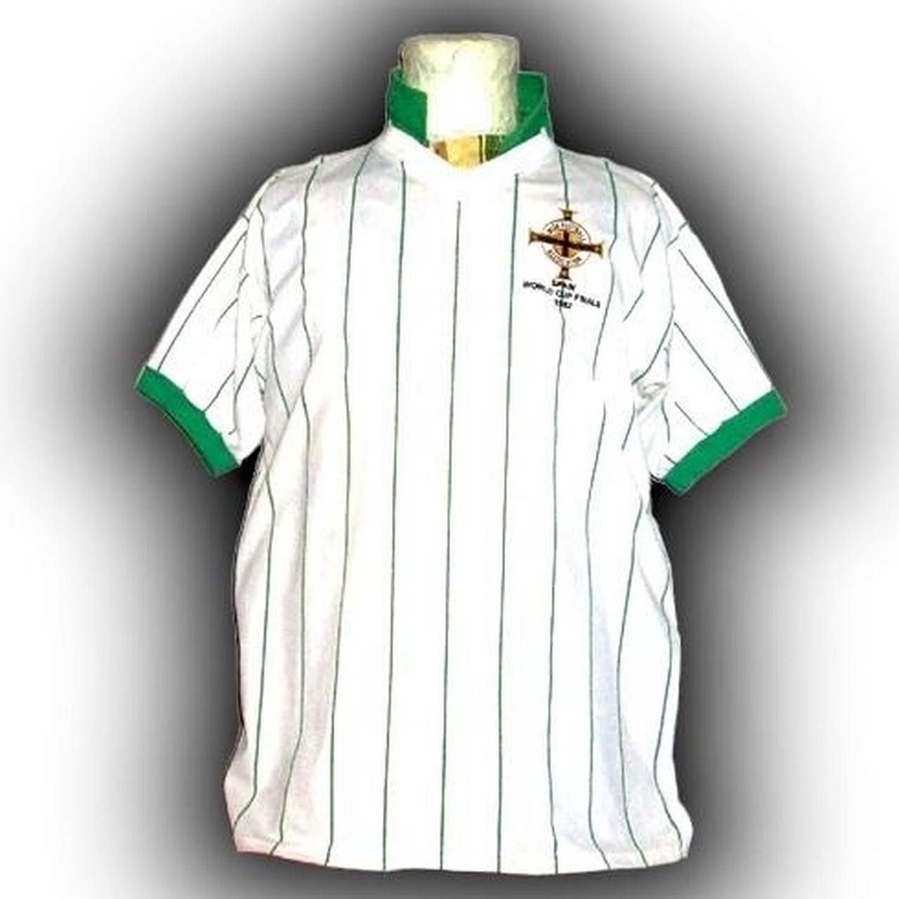 Other North Ireland 1982 Home Shirt Jersey Size US XL / EU 56 / 4 - 2 Thumbnail