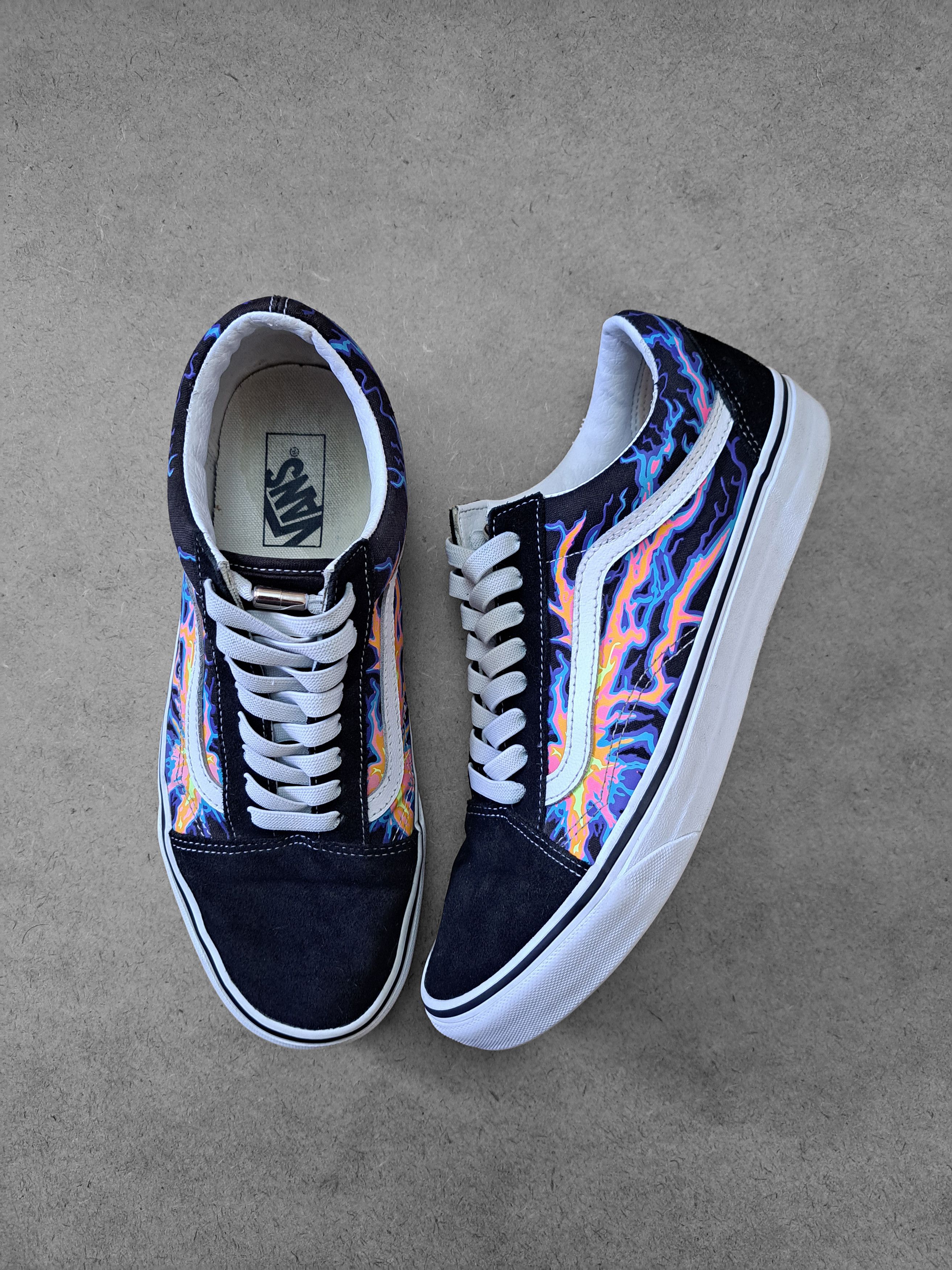 Vans Vans Old Skool Electric Flames Size US 10 / EU 43 - 1 Thumbnail
