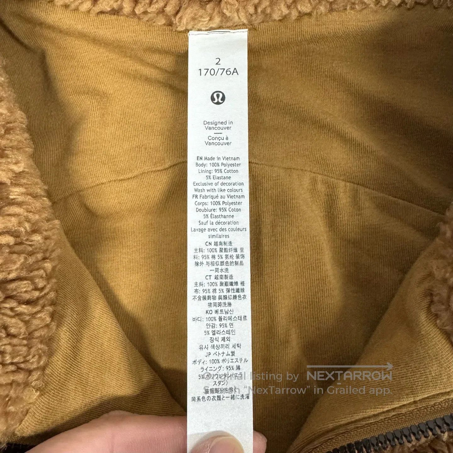 Lululemon lululemon size 2 Fleece fabric, turned-down collar, short c Size M / US 6-8 / IT 42-44 - 5 Thumbnail