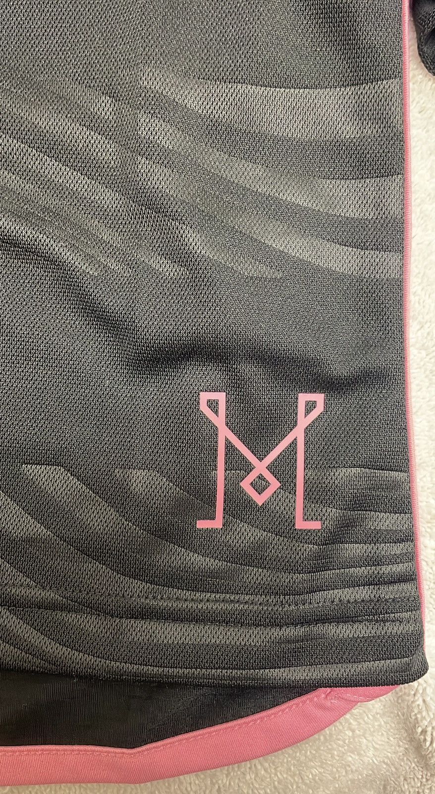 Adidas INTER MIAMI CF 23/24 AWAY AUTHENTIC MESSI JERSEY RARE SIZE Size US L / EU 52-54 / 3 - 15 Thumbnail