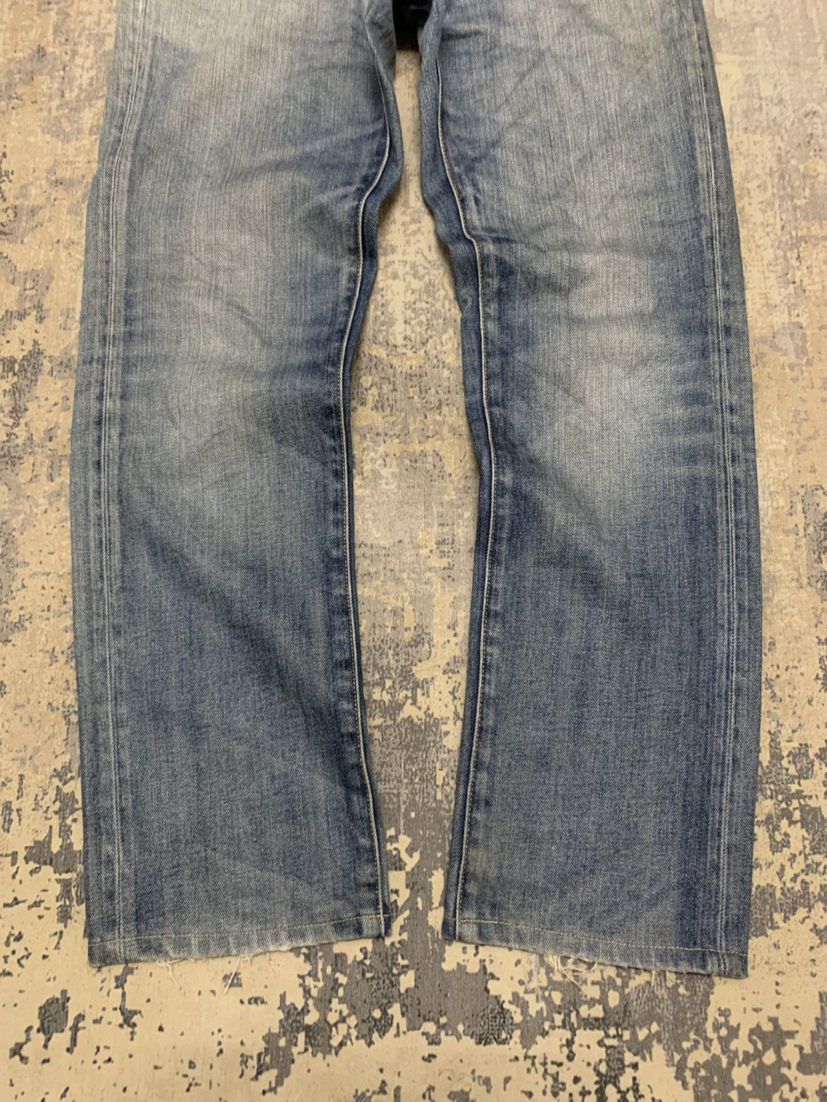 Japanese Brand Vintage Uniqlo Faded Blue Washed Denim W29x30 Size US 29 - 3 Thumbnail