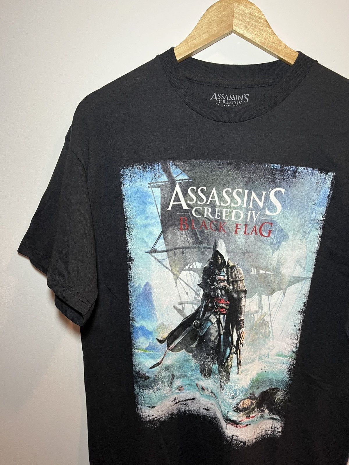 Other 2013 Assassins Creed Black Flag promo tee - Large Size US L / EU 52-54 / 3 - 2 Thumbnail