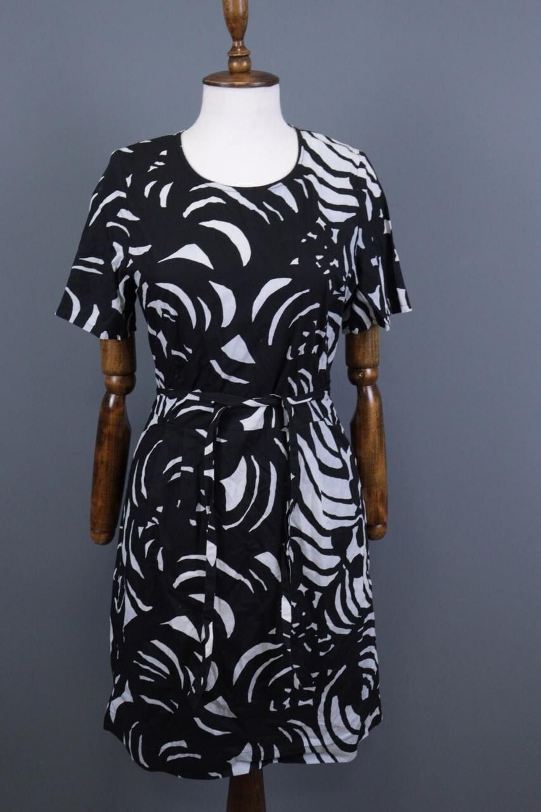 Marimekko Marimekko Black Floral Bodycon A-Line Knee Dress Size 40 Size M / US 6-8 / IT 42-44 - 1 Thumbnail