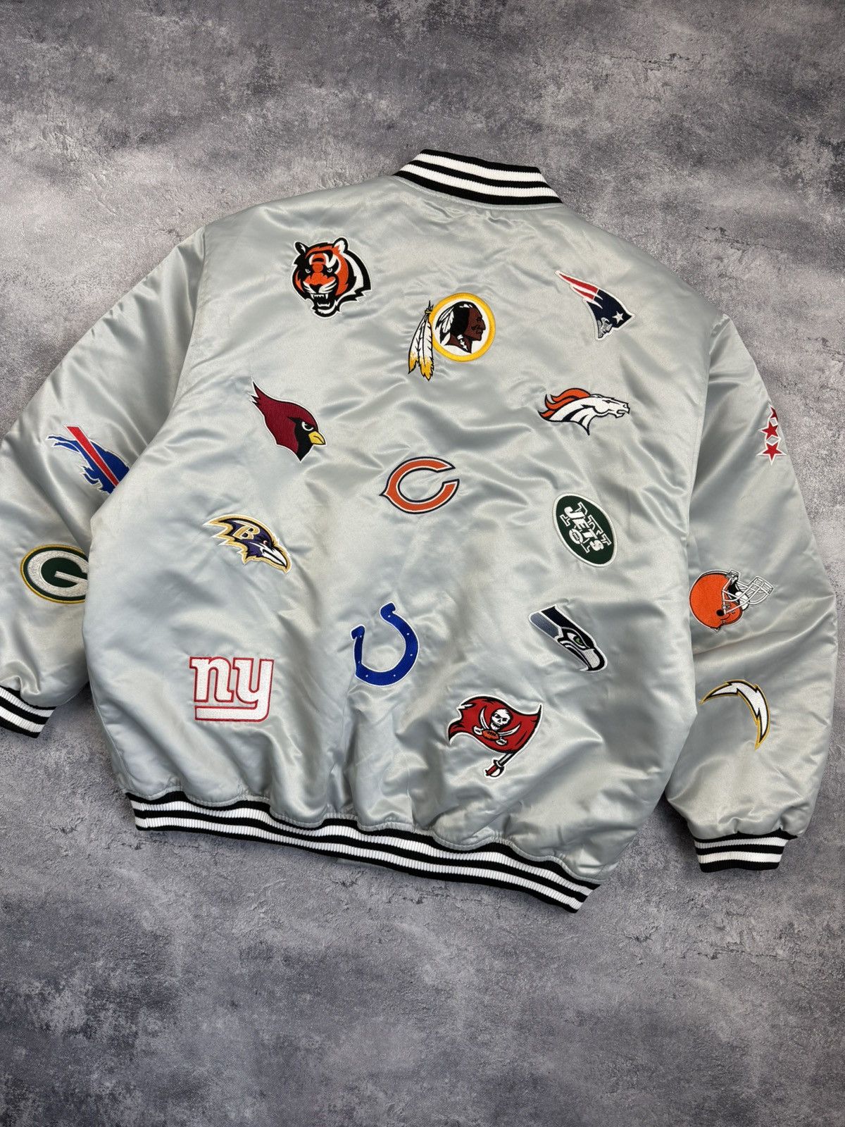 NFL Vintage NFL Reebok All Over Team Logo Patch Bomber Jacket Size US XXL / EU 58 / 5 - 13 Thumbnail