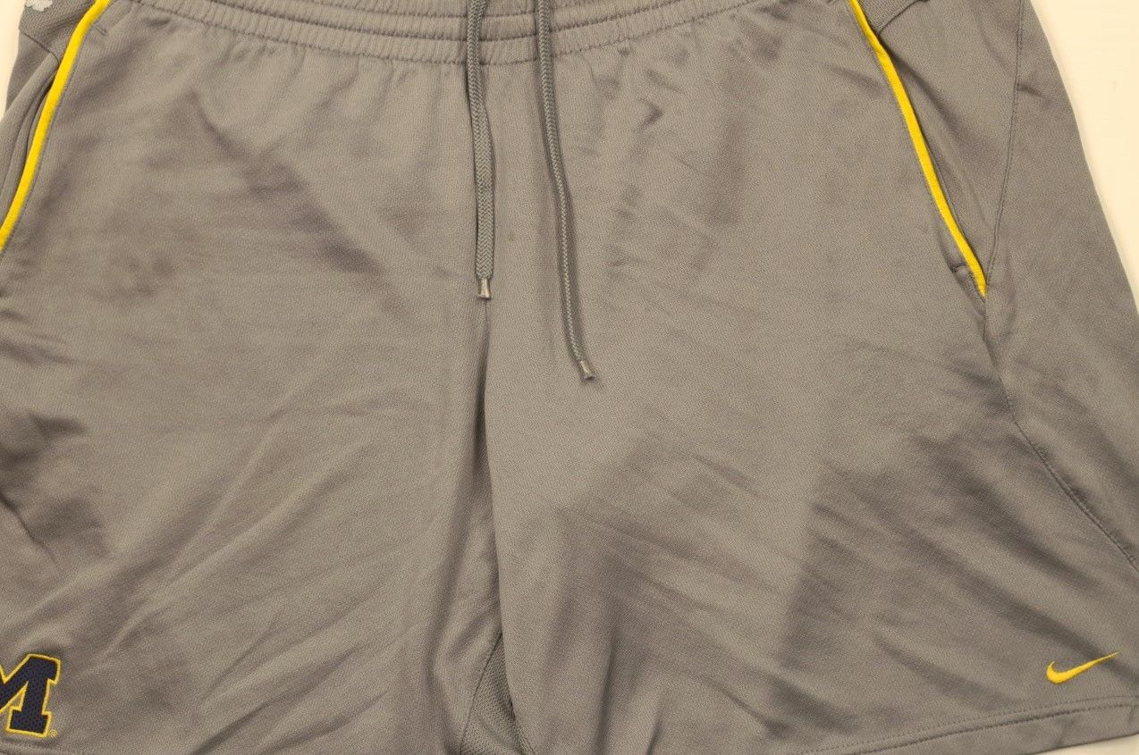 Nike × Vintage Vintage Nike Mini Swoosh University of Michigan Shorts AS IS Size US 36 / EU 52 - 3 Thumbnail