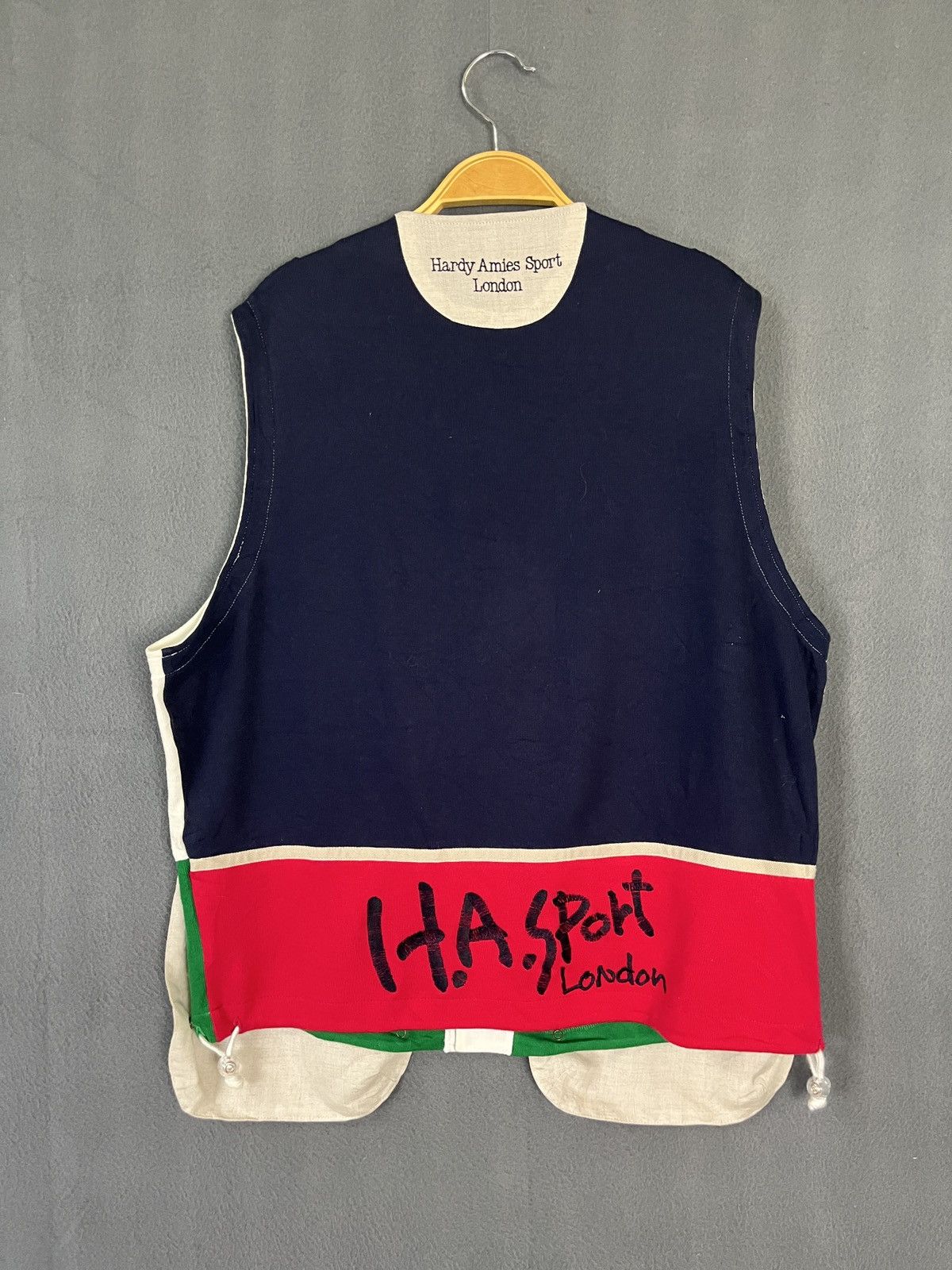 Hardy Amies × Vintage Hardy Amies Sport London Made in Japan Embroidery Vest Size US M / EU 48-50 / 2 - 2 Thumbnail
