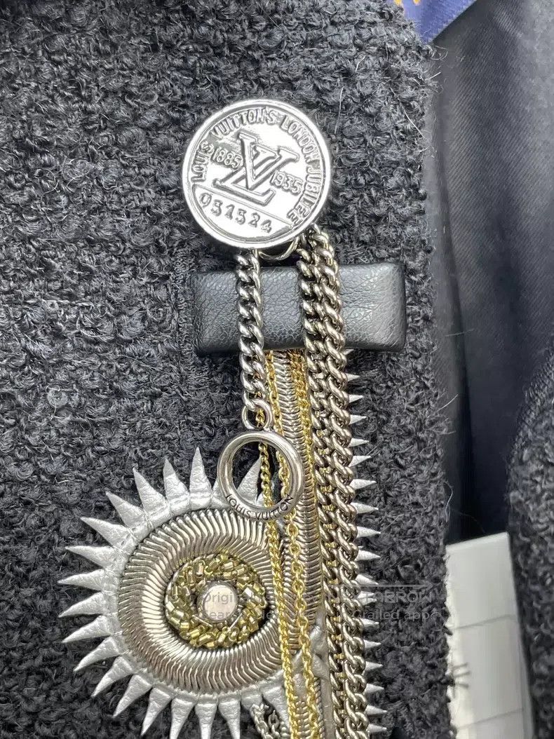 Louis Vuitton Louis Vuitton Heavy Industry Chain Fringe Jacket Size XXS / US 00 / IT 34 - 4 Thumbnail