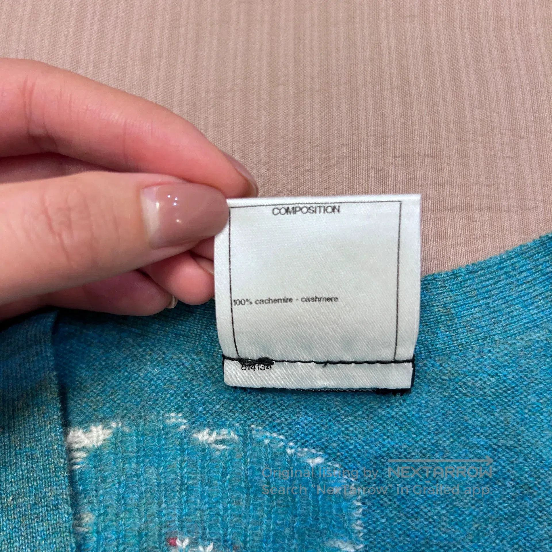 Chanel Chanel Cashmere Cardigan in Excellent Condition. Size S / US 4 / IT 40 - 6 Thumbnail