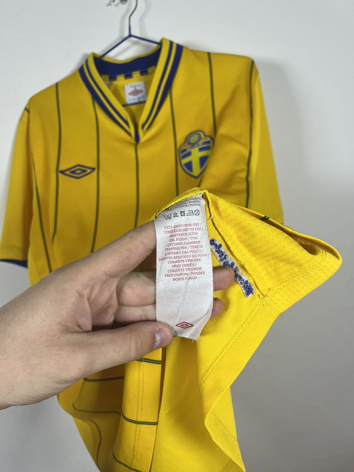 Umbro Umbro Sweden Football Jersey Home 2012 Streetwear Size US L / EU 52-54 / 3 - 6 Thumbnail