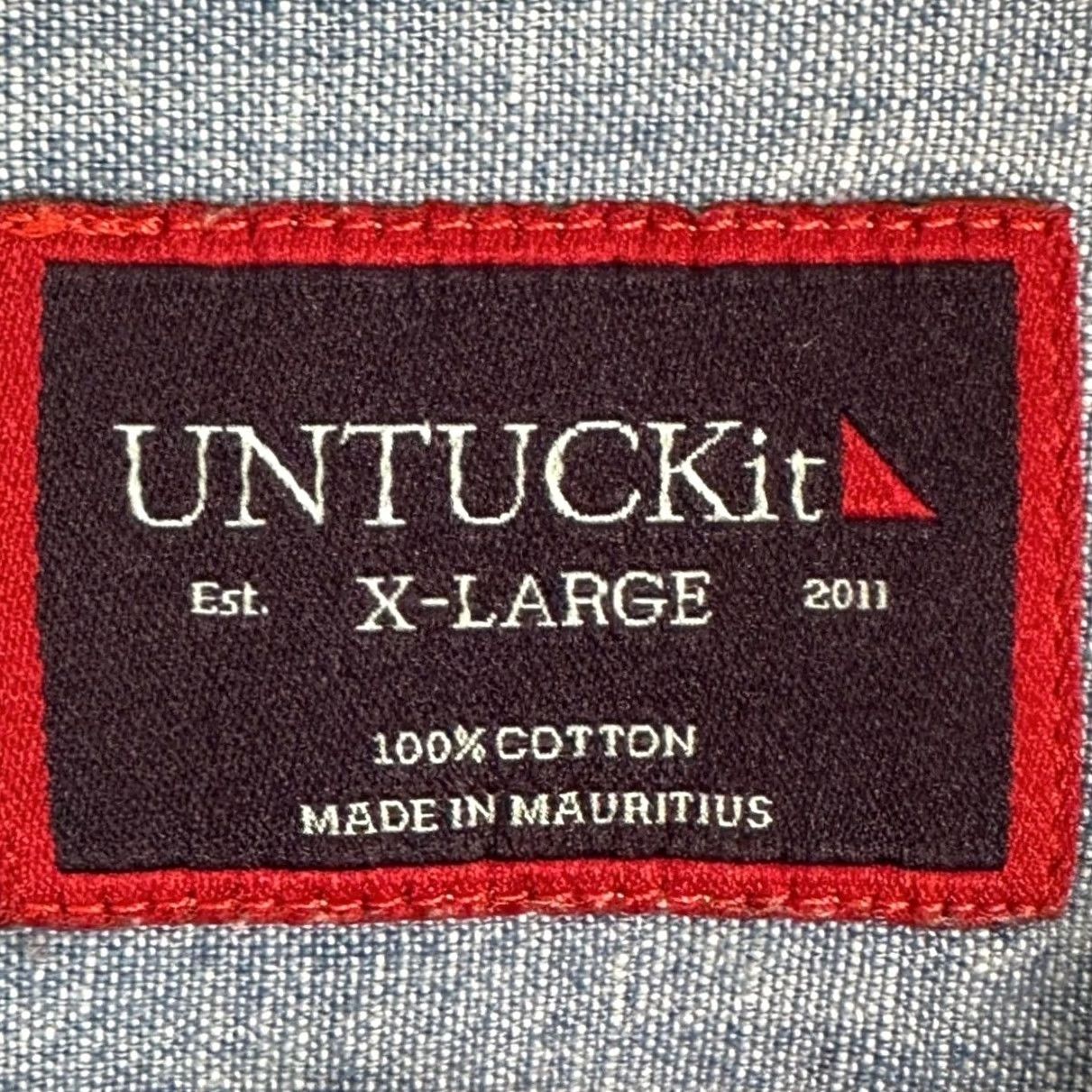 UNTUCKit UNTUCKit Shirt Mens XL Blue Button Up Casual Long Sleeve Pocket Logo Outdoor EUC Size US XL / EU 56 / 4 - 4 Thumbnail