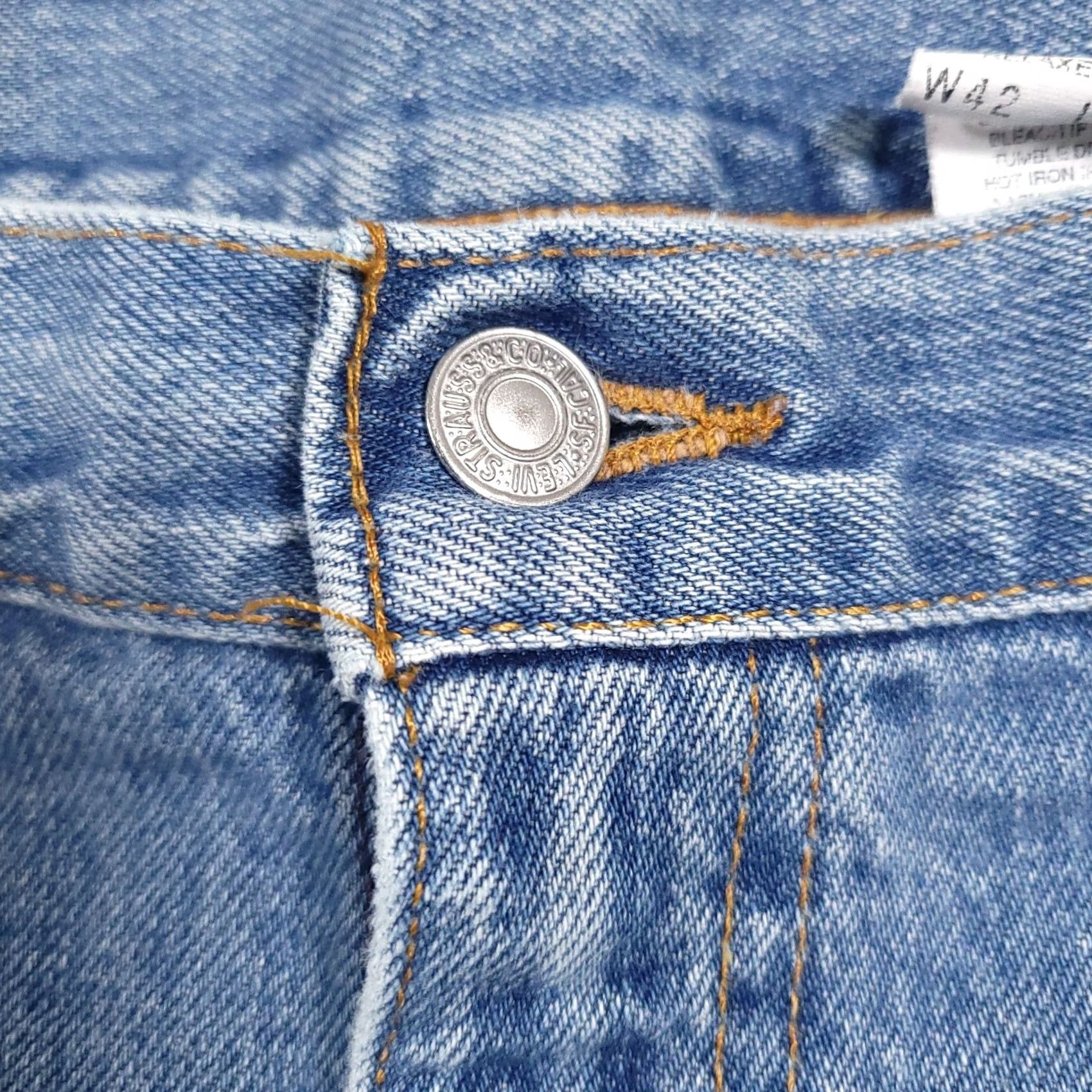 Levi's VINTAGE Levi's 550 Jeans Mens 42x32 Relaxed Fit Denim Tapered Leg Workwear Grunge 90s Vintage Blue Boys Mens Size US 42 / EU 58 - 4 Thumbnail