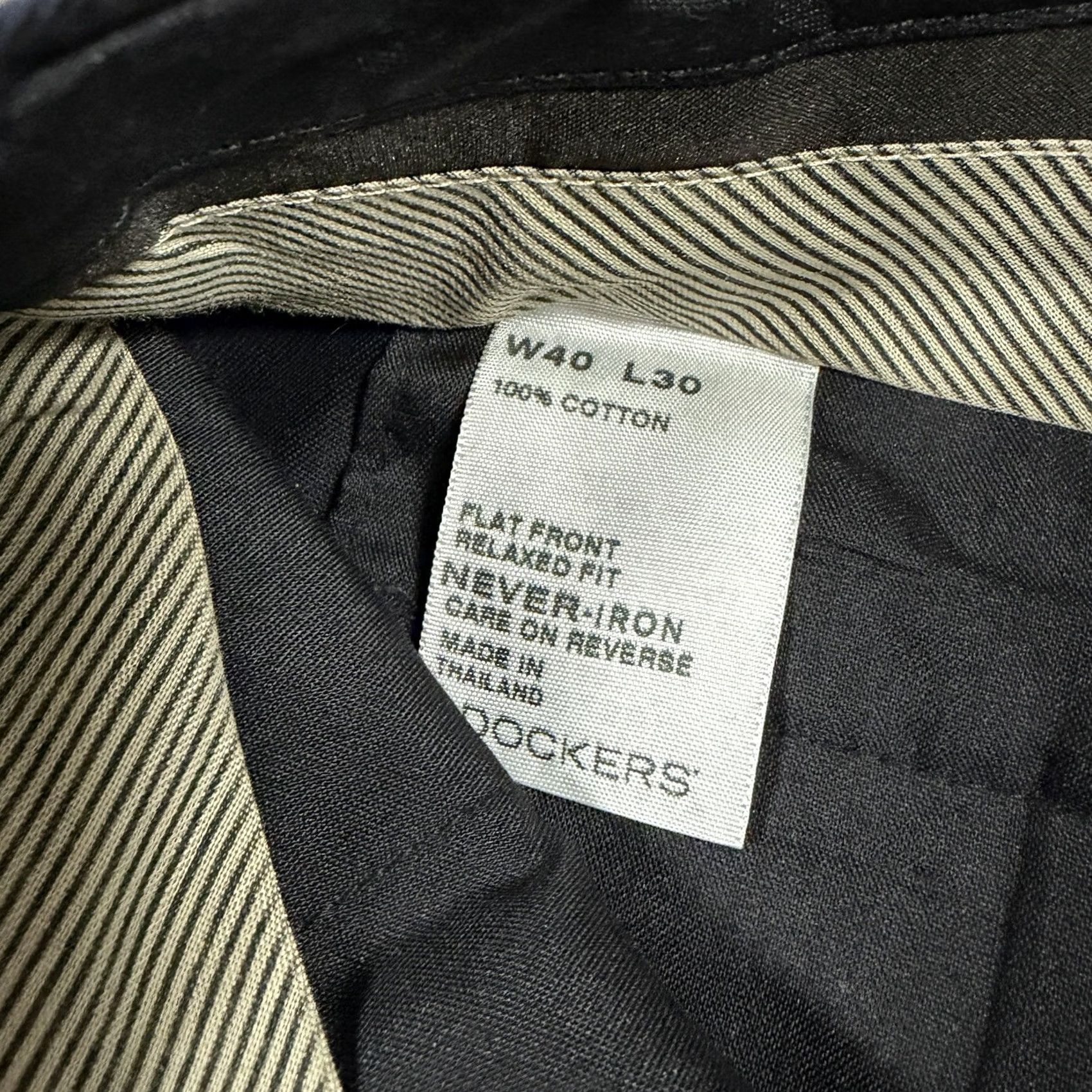 Dockers DOCKERS Pants Mens 40x30 Black Classic Khakis Straight Front 41x28 Inseam 28" Twill, Button Zip, Relaxed Fit Vintage No Size US 40 / EU 56 - 4 Thumbnail
