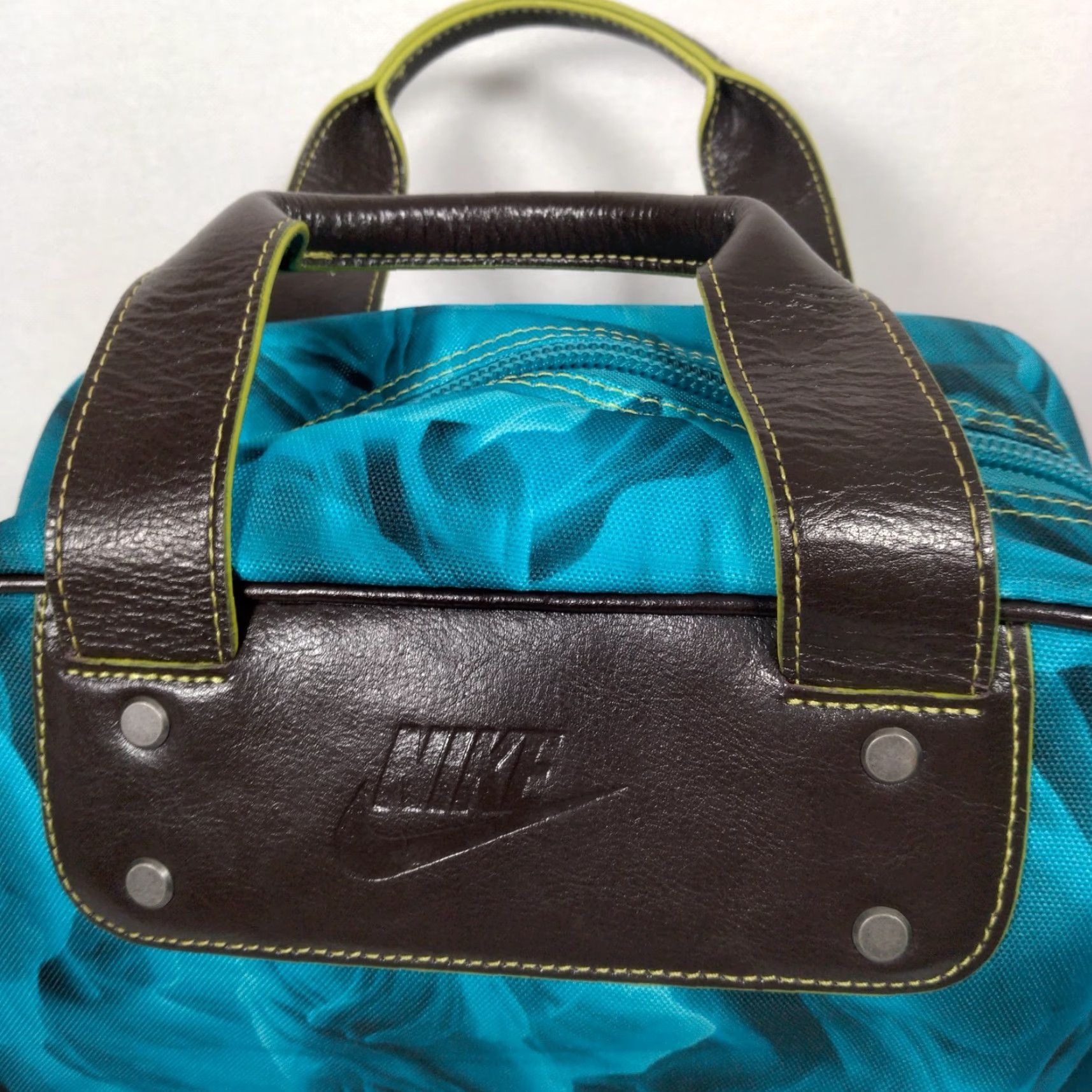 Nike VINTAGE Nike Men's Abstract Blue Travel Tote Bag Shoulder Purse Medium Casual Size ONE SIZE - 7 Thumbnail