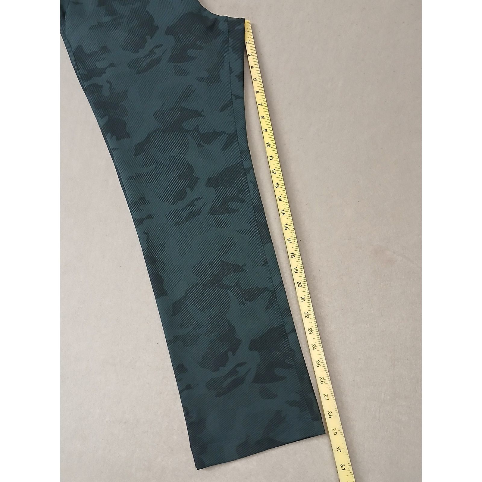 Nike Nike (34x30) Men's Straight Green Camo Dri-Fit Golf Trousers Size US 34 / EU 50 - 4 Thumbnail