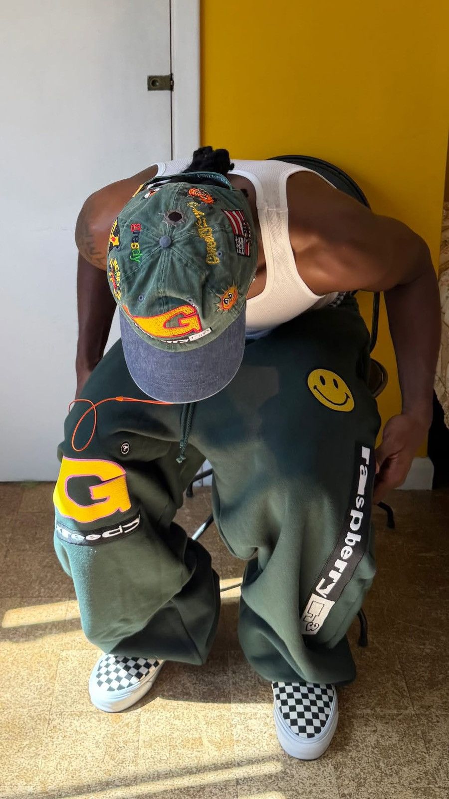 The GV Gallery GV Gallery x Greedy Unit GU Green Garbage Sweatpants Size US 32 / EU 48 - 3 Thumbnail