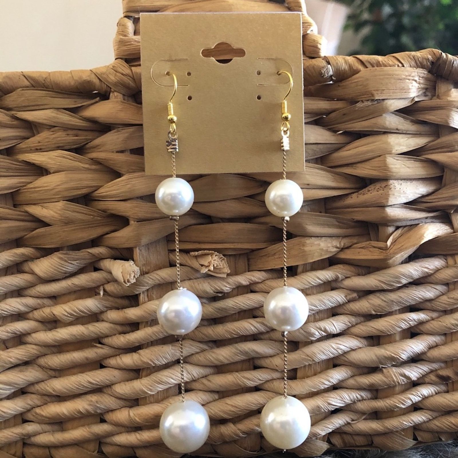 Vintage Vintage long faux pearl gold chain earrings Size ONE SIZE - 1 Thumbnail