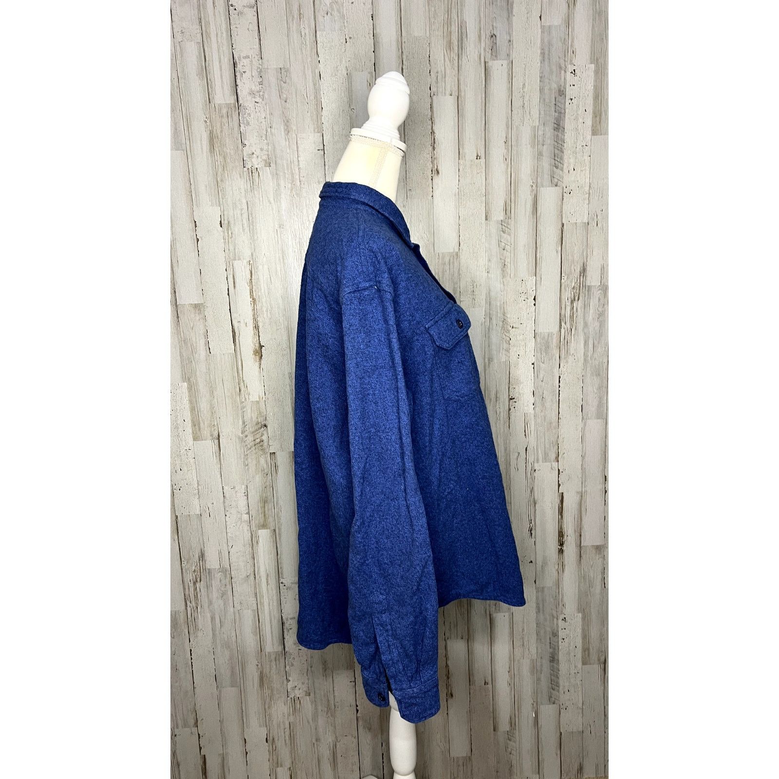 Old Navy Old Navy Men's 2XL Blue Flannel Long Sleeve Button-Up Shirt Size US XXL / EU 58 / 5 - 2 Thumbnail