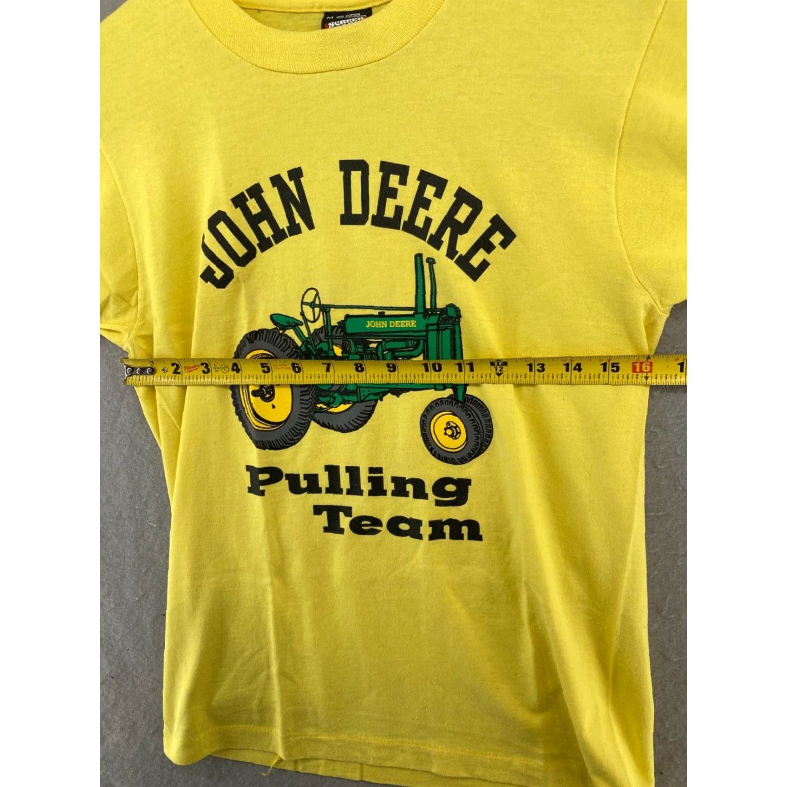 Vintage VINTAGE John Deere Men's T-Shirt M Yellow Graphic USA 90s Crew Neck All Seasons Size US M / EU 48-50 / 2 - 2 Thumbnail