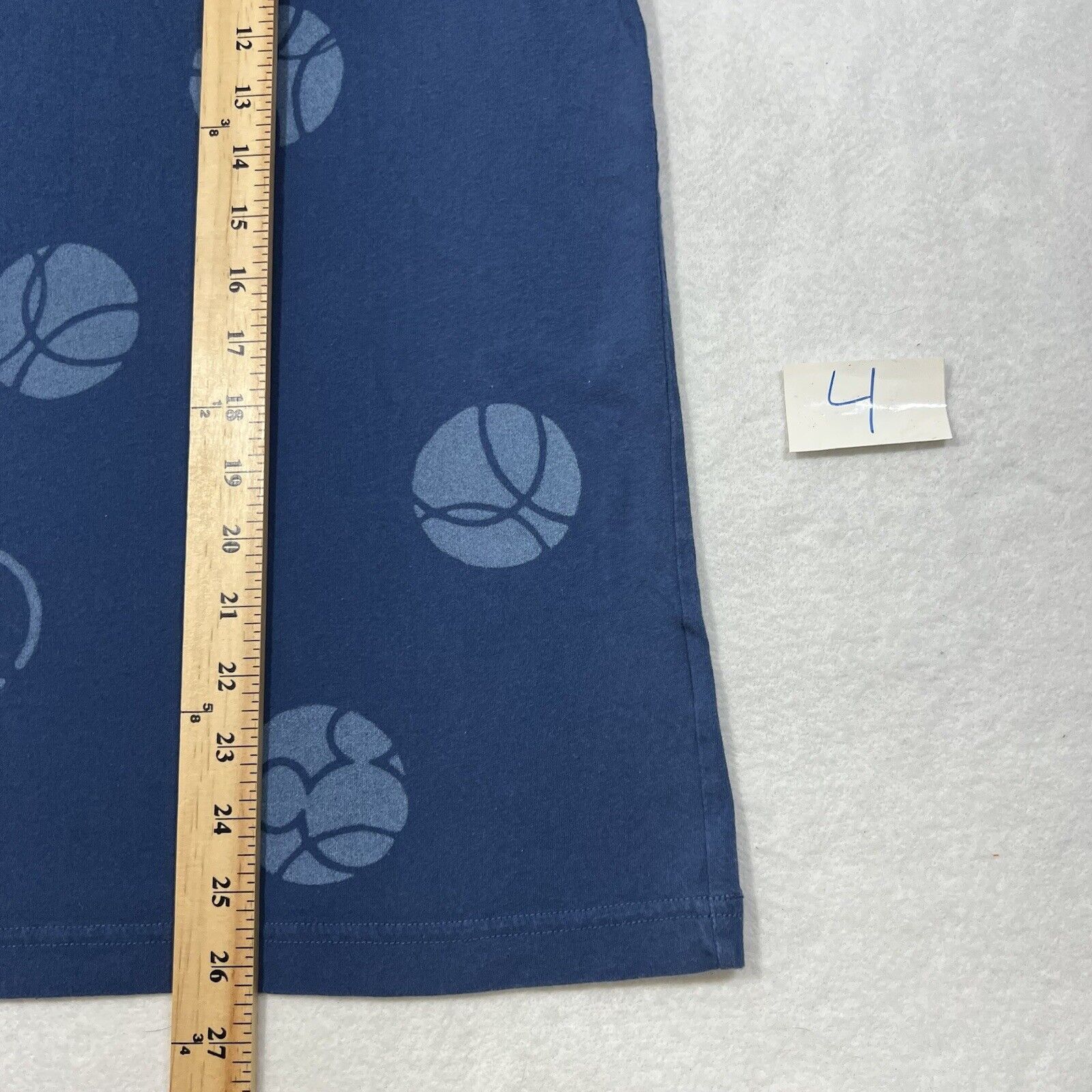 Uniqlo Disney Uniqlo Mickey Mouse Graphic Tee Short Sleeve T Shirt Size US M / EU 48-50 / 2 - 8 Thumbnail