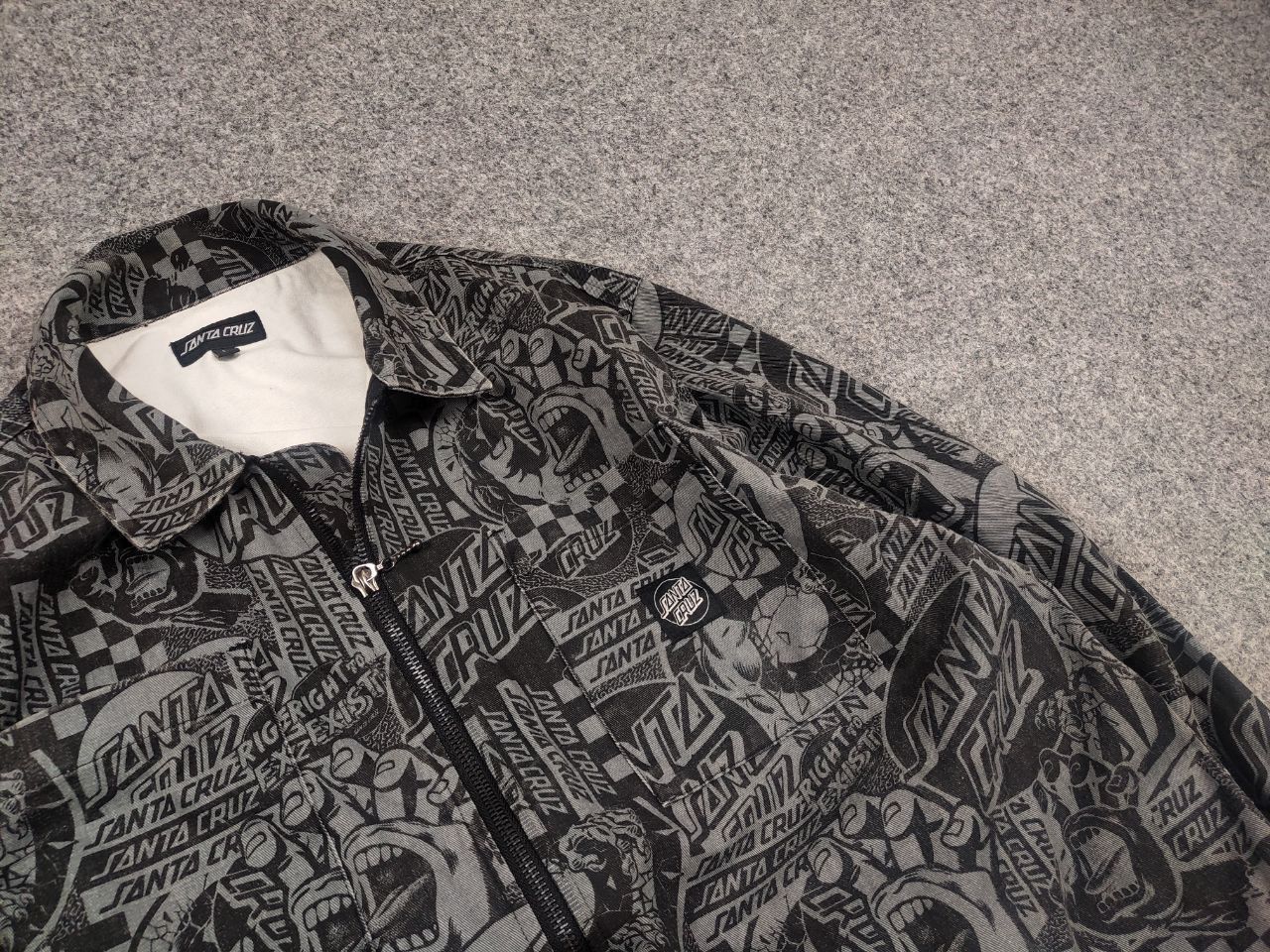 Santa Cruz Skateboards Santa Cruz El Jefe All-Over Pattern Long Sleeve Zip Jacket Size US L / EU 52-54 / 3 - 7 Thumbnail