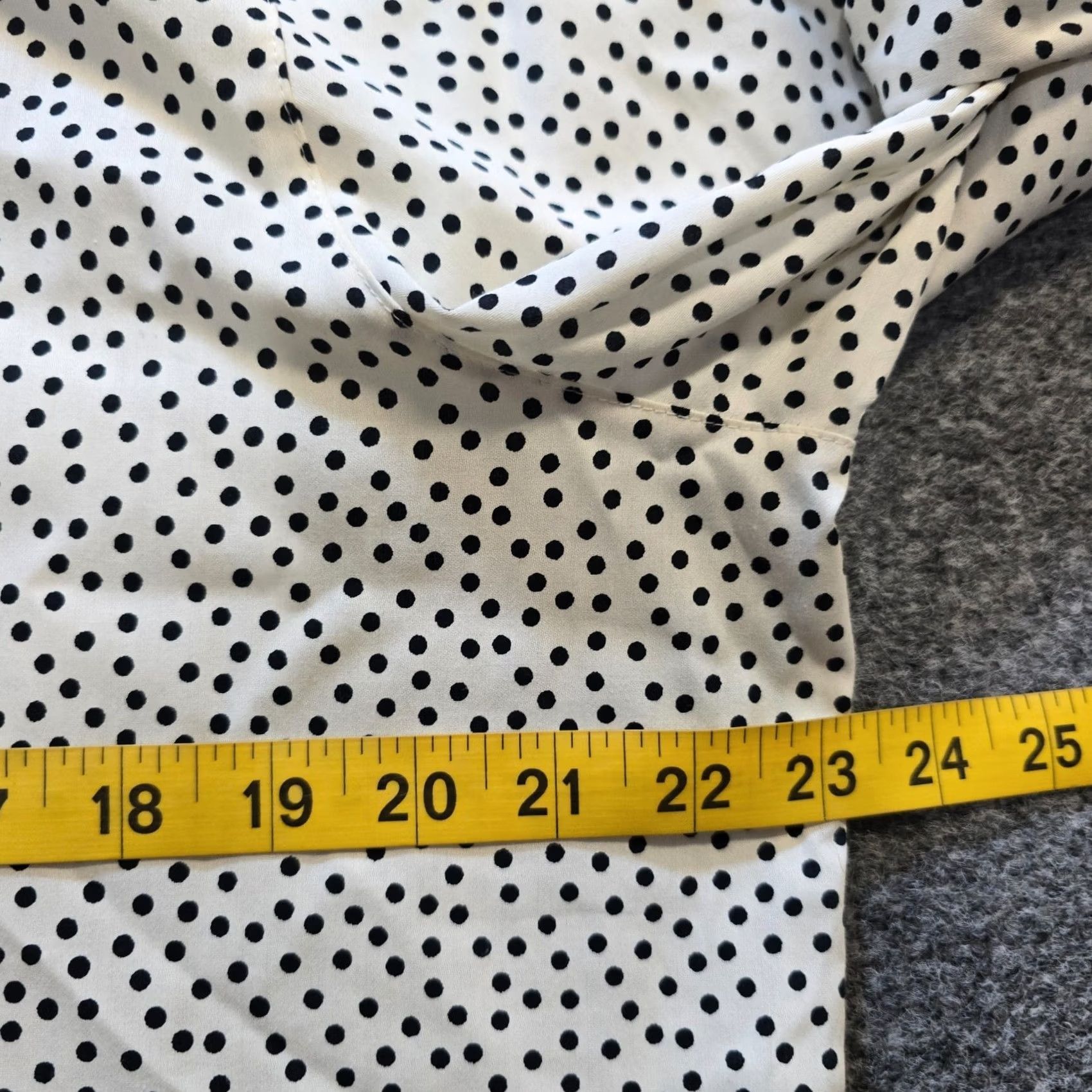 Vintage Foxcroft Blouse Womens 18 White Polka Dot Long Sleeve Button Wrinkle Free Career Size XXL / US 16-18 / IT 52-54 - 5 Thumbnail