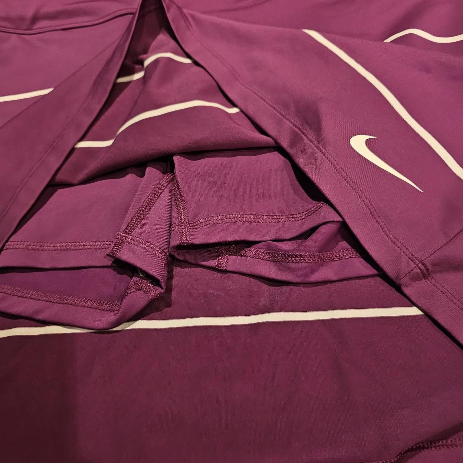 Nike Nike Women's White and Purple Dri-Fit Skirt Size 40" / US 18 - 2 Thumbnail