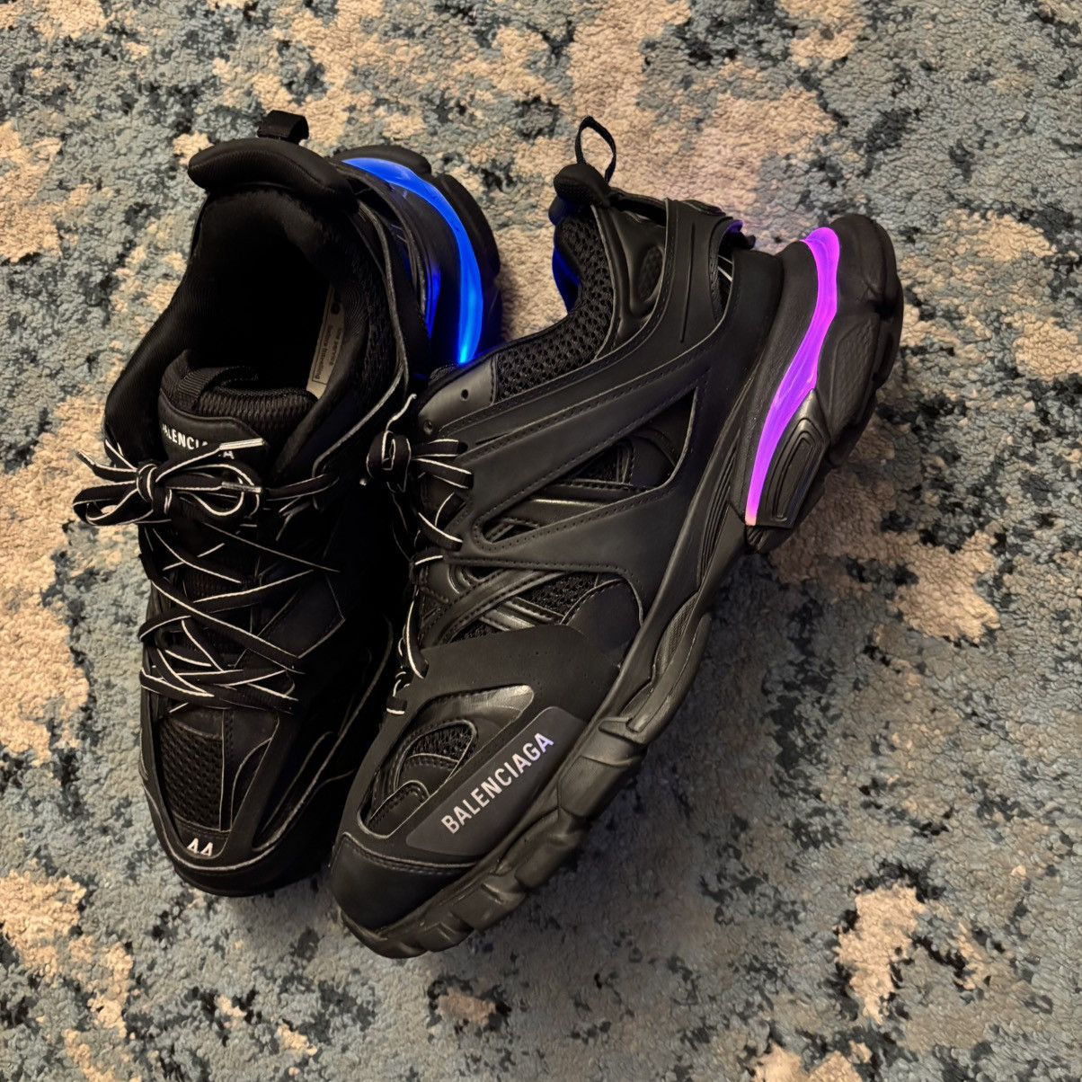 Balenciaga Balenciaga Track LED Sneaker Size 44 (11US) Worn Lightly Size US 11 / EU 44 - 2 Thumbnail