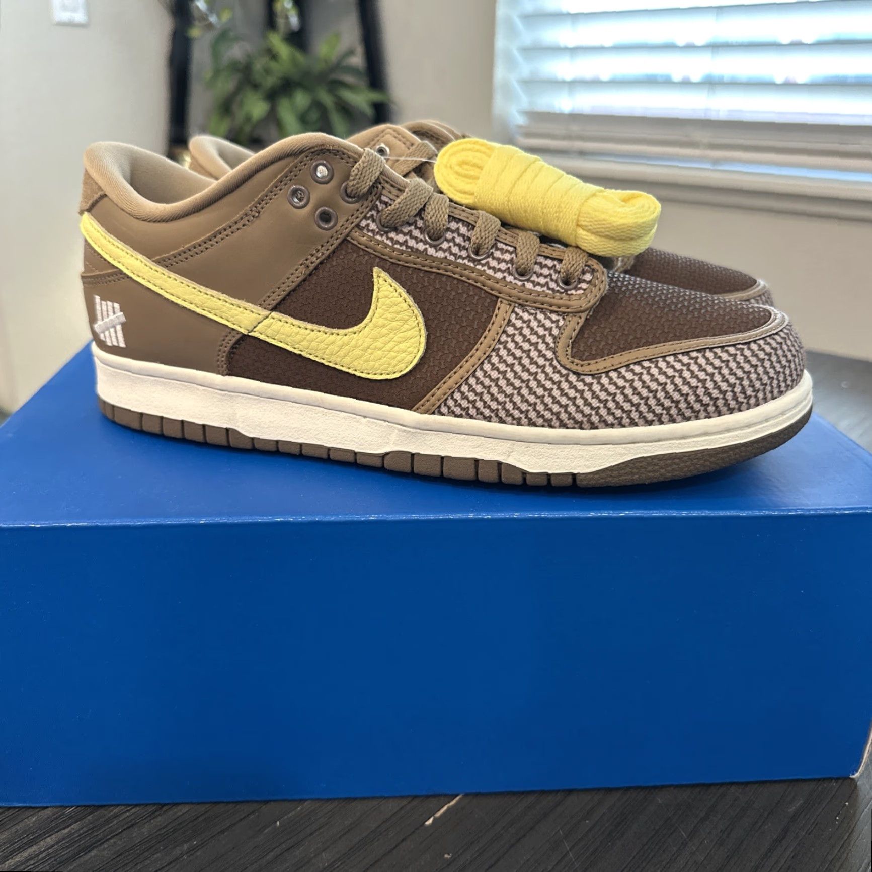 Nike Nike Undefeated x Dunk Low SP Sneakers Mens 10.5 Canteen DH3061-200 Urban Casual Athletic Shoes Size US 10 / EU 43 - 4 Thumbnail