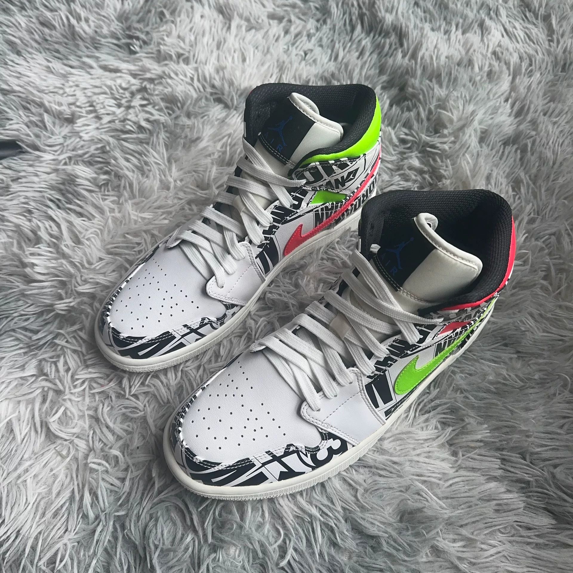 Nike Nike Graphic Lowtop Sneakers 43 Men Size US 10 / EU 43 - 1 Thumbnail