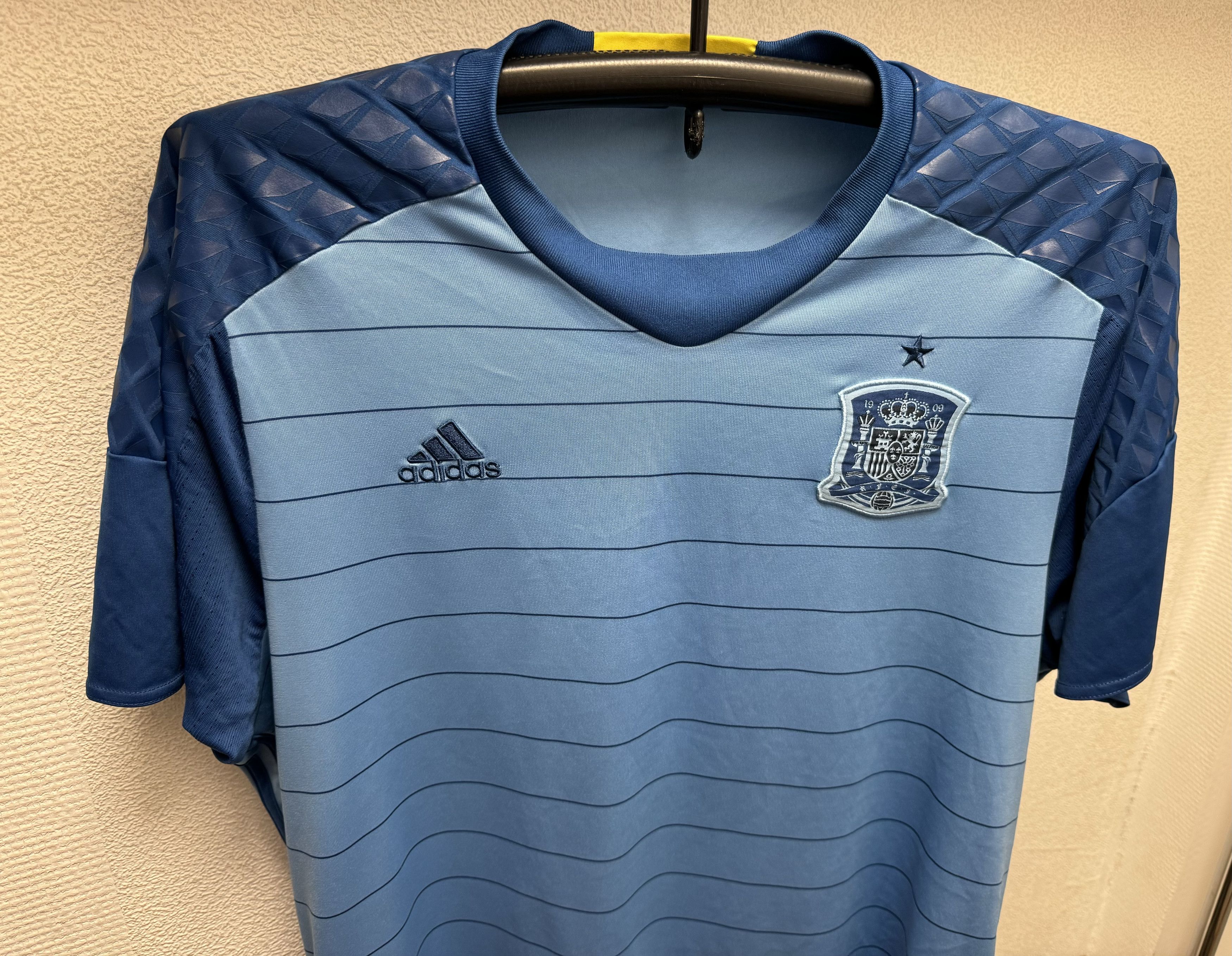 Adidas Adidas Spain Fifaworld cup adidas soccer jersey 2015 XXL 2XL Size US XXL / EU 58 / 5 - 5 Thumbnail