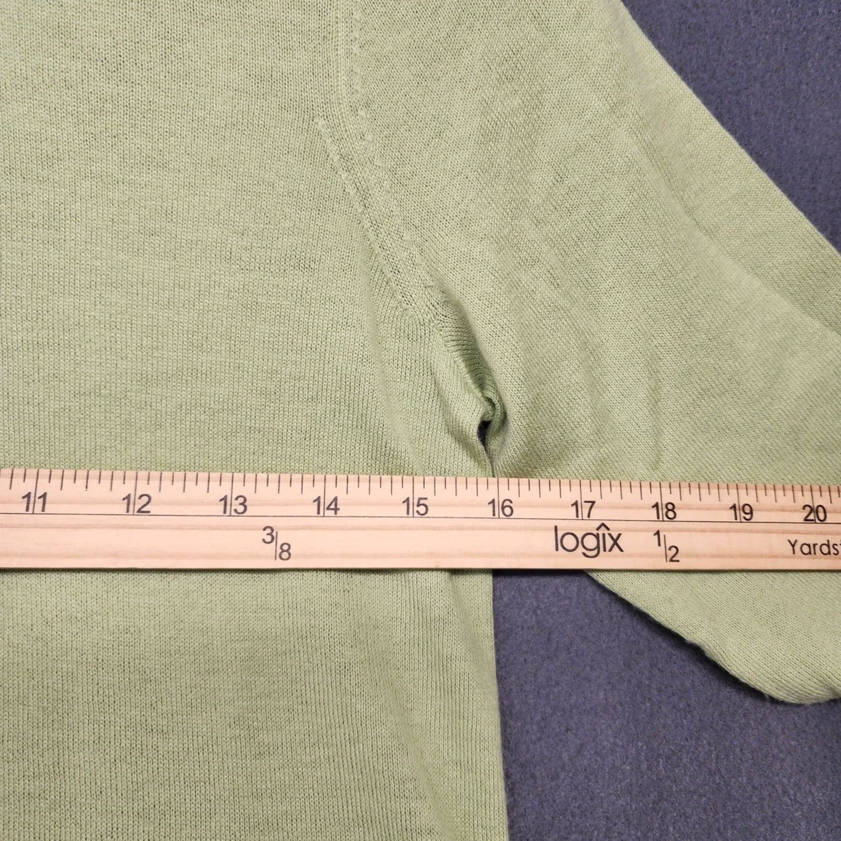 Vintage VINTAGE Worth New York Top Womens XP 100% Wool Lightweight Sweater Asymmetric Hem XS Petite Green Long Sleeve Crew Neck Pullover Dry Clean Only Womens Size XS / US 0-2 / IT 36-38 - 7 Thumbnail
