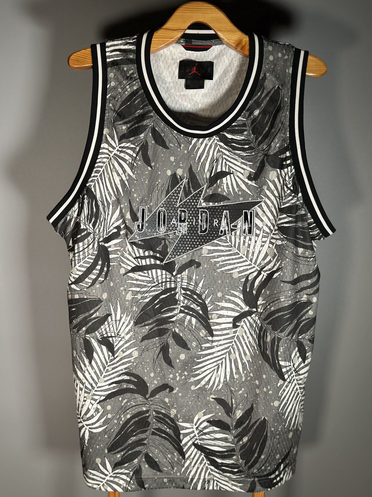 Nike NIKE Air Jordan Wings Floral Basketball Jersey🔥 Size US XXL / EU 58 / 5 - 2 Thumbnail