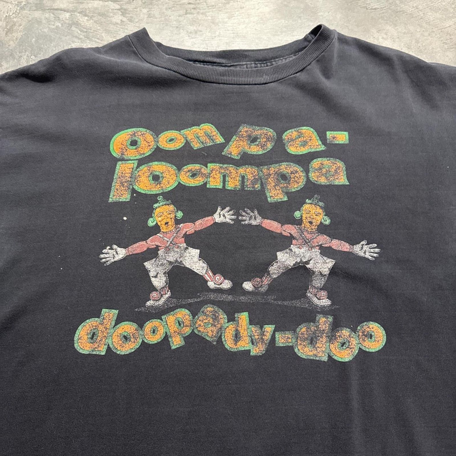 Vintage Willie Wonka Oompa Loompa Vintage 90s Faded Graphic T-Shirt Size US XL / EU 56 / 4 - 2 Thumbnail
