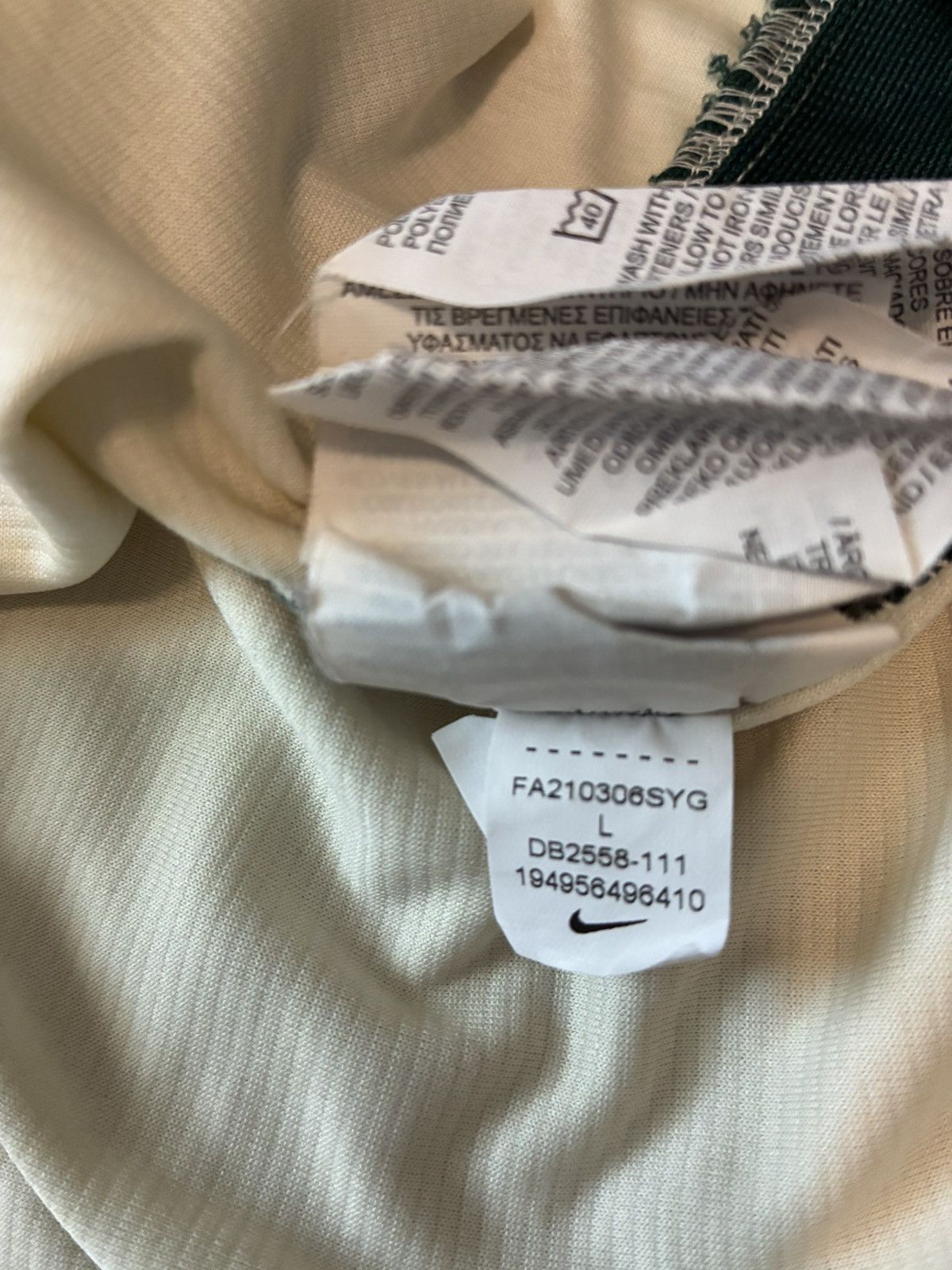 Nike 2022/2023 Liverpool Away Kit Size US L / EU 52-54 / 3 - 7 Thumbnail