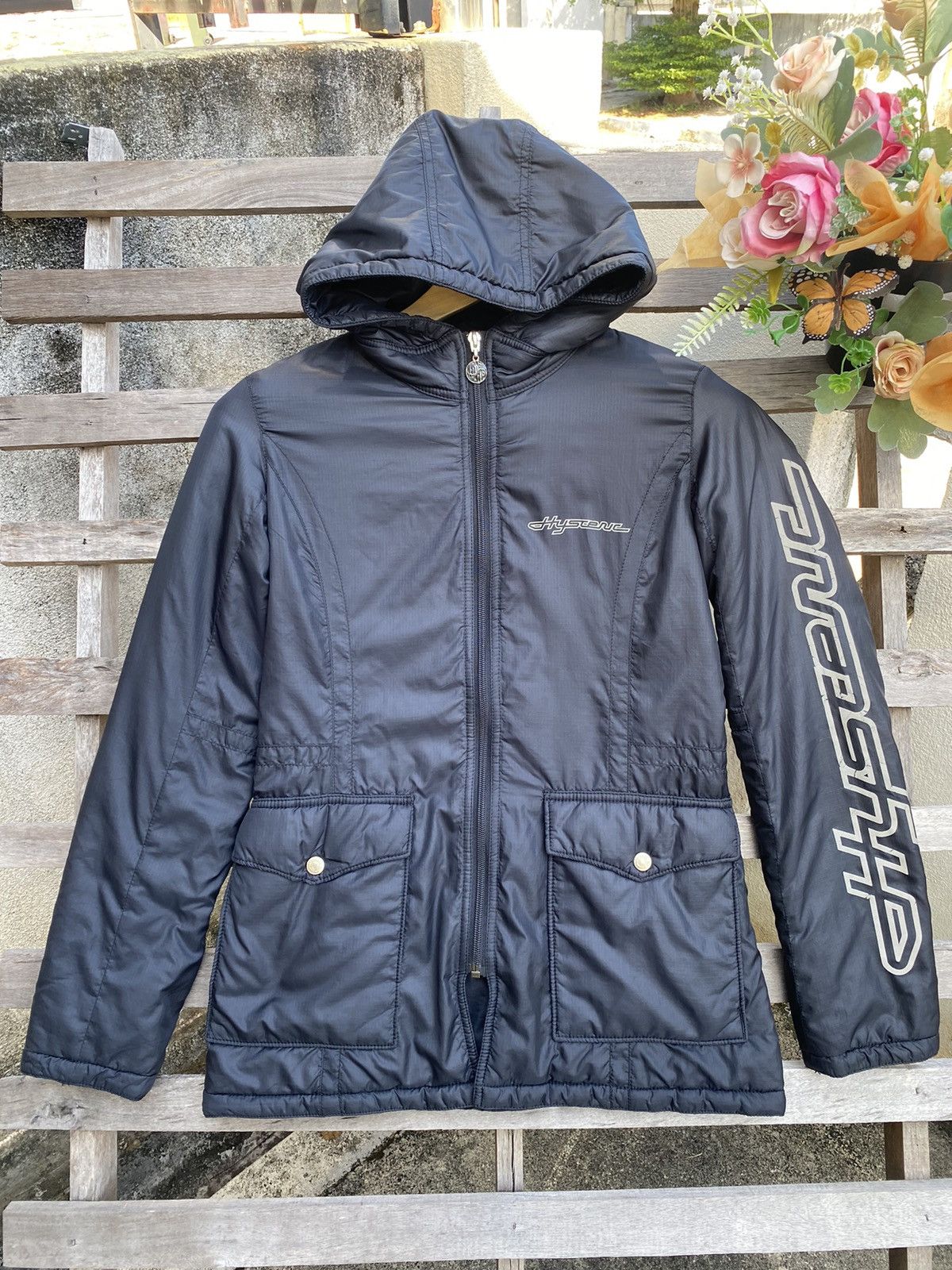 Hysteric Glamour Hysteric Glamour Spell Out Hooded Puffer Jacket Size S / US 4 / IT 40 - 1 Thumbnail