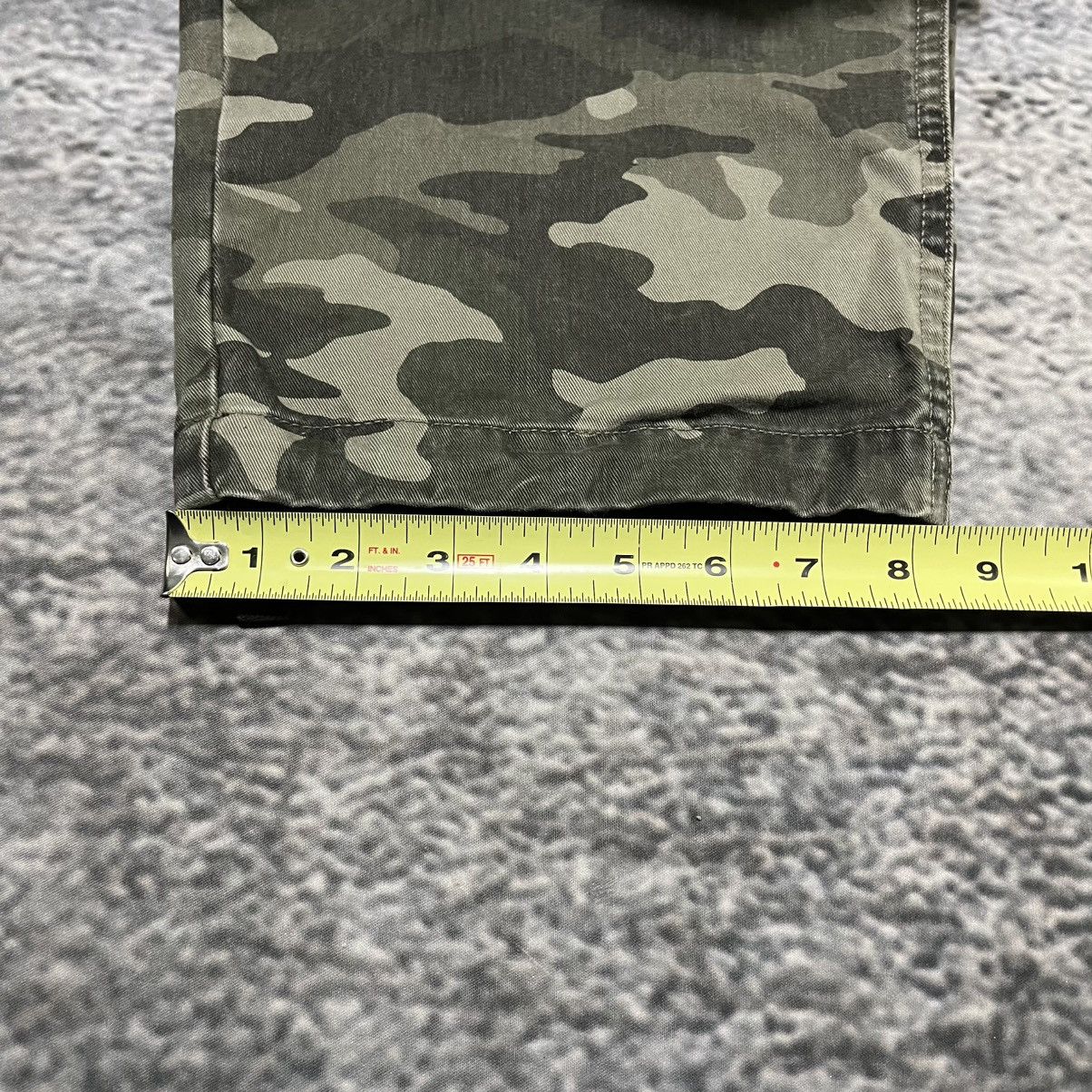 Banana Republic Vintage Banana Republic Camo Cargo Pants 2000s Y2K 38x28 Size US 38 / EU 54 - 17 Thumbnail