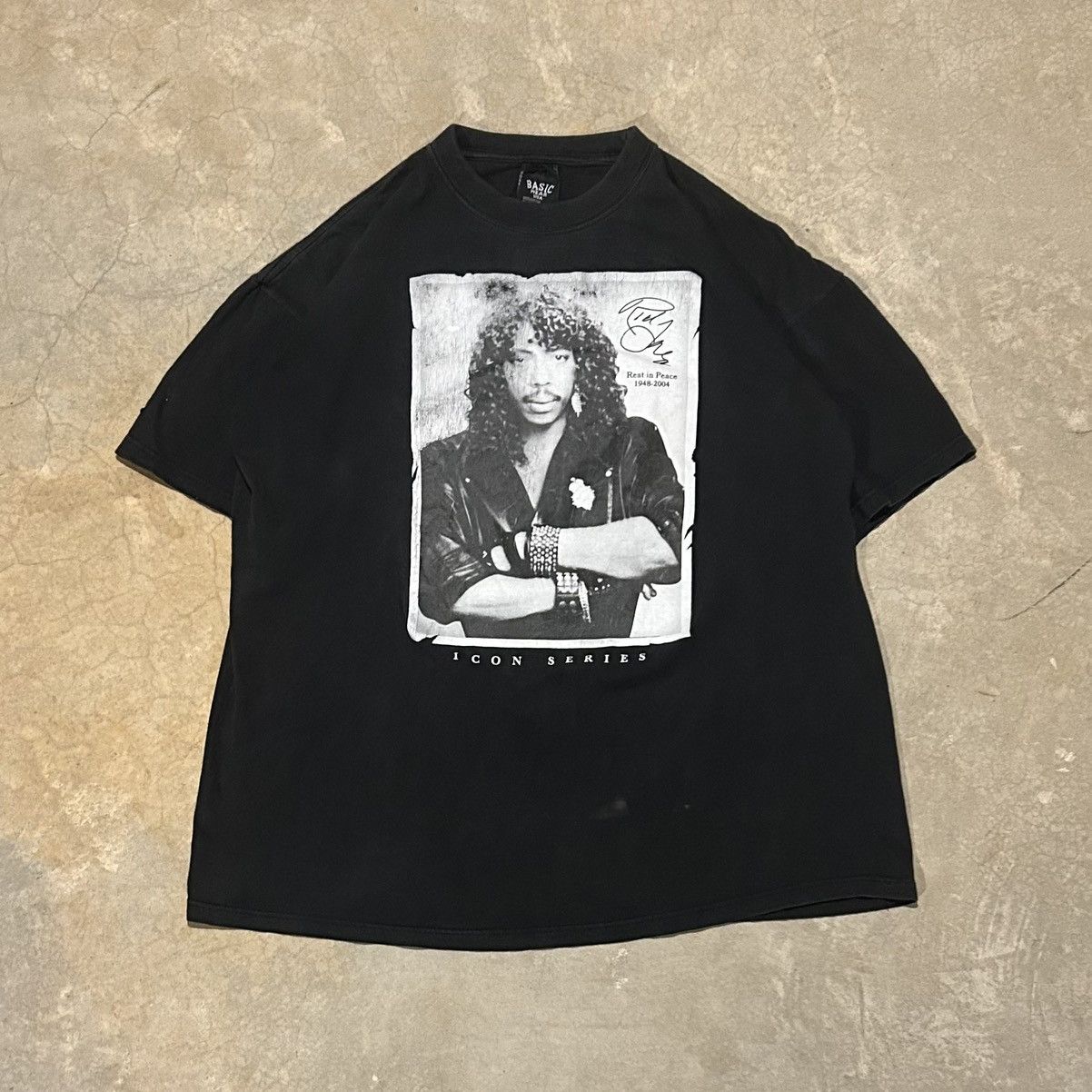 Band Tees × Vintage Crazy Vintage 2004 Rick James Memorial Portrait Tee Faded Size US XXL / EU 58 / 5 - 1 Thumbnail
