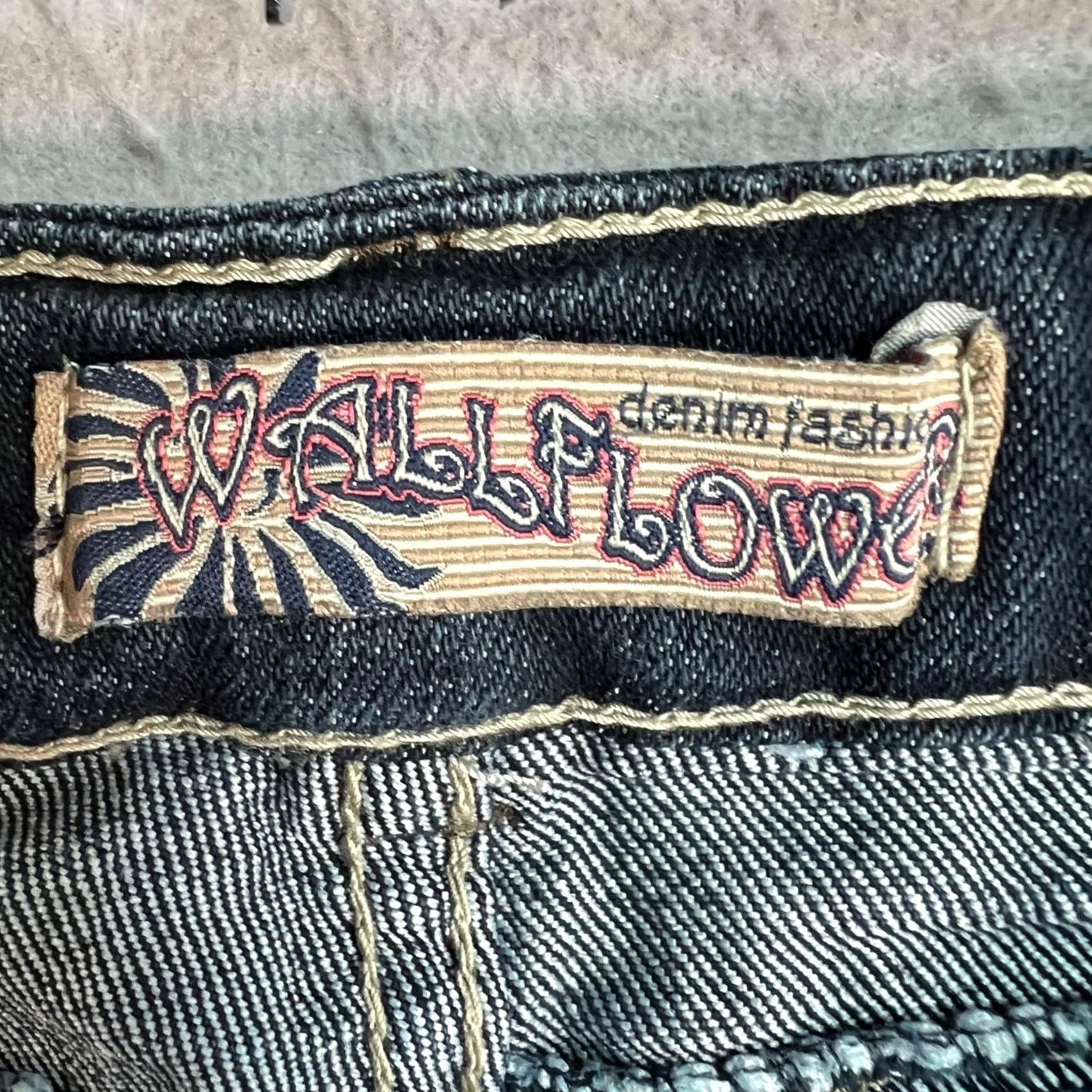 Vintage Wallflower Distressed Denim Skinny Jeans Size 5 Dark Wash Cotton Blend Women's Jeans Skinny Distressed Wallflower Jeans 5 Dark Wash Women Size 27" / US 4 / IT 40 - 3 Thumbnail