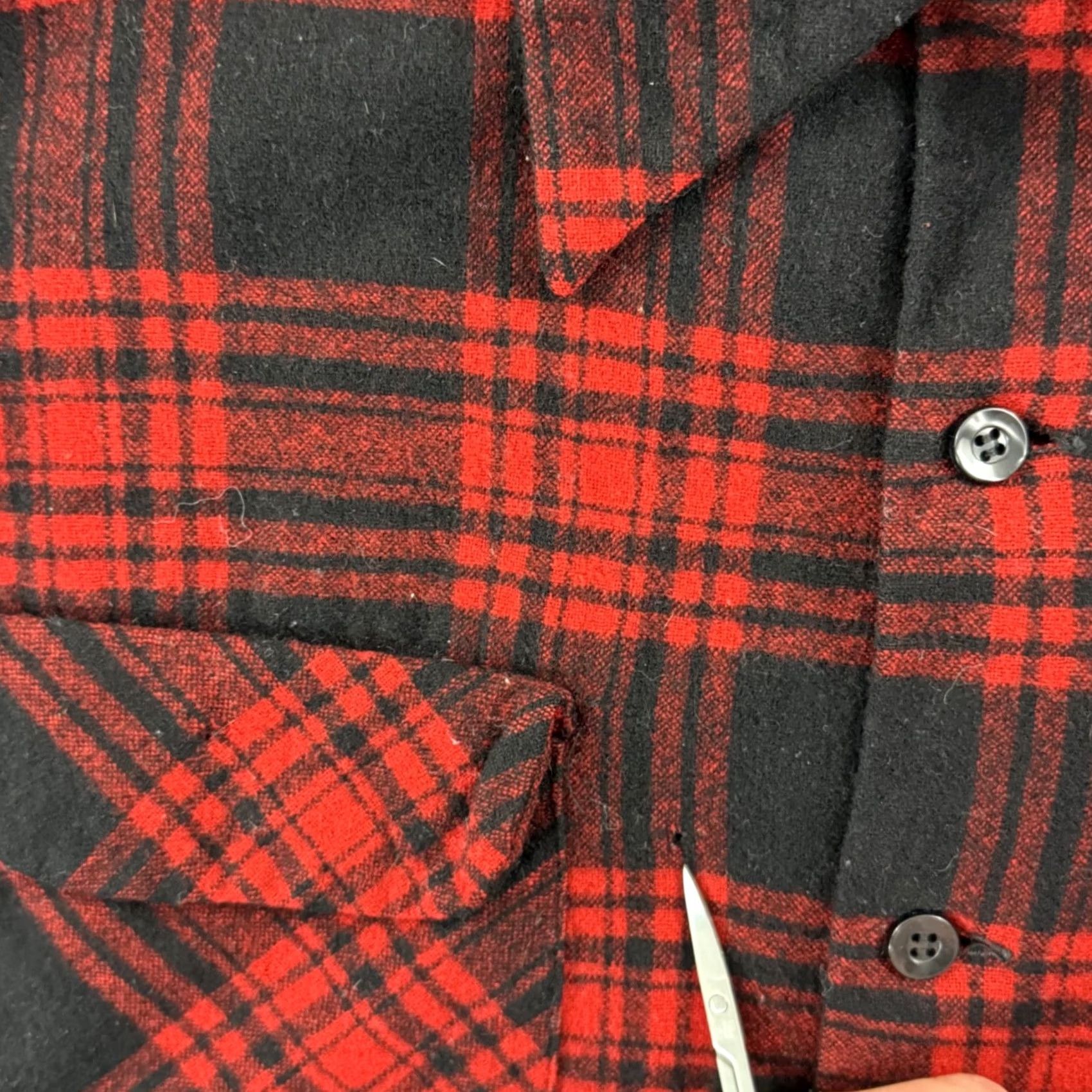 Pendleton VINTAGE Pendleton Shirt Womens Large Red Plaid 90s Wool Loop Collar Button Up Size L / US 10 / IT 46 - 7 Thumbnail